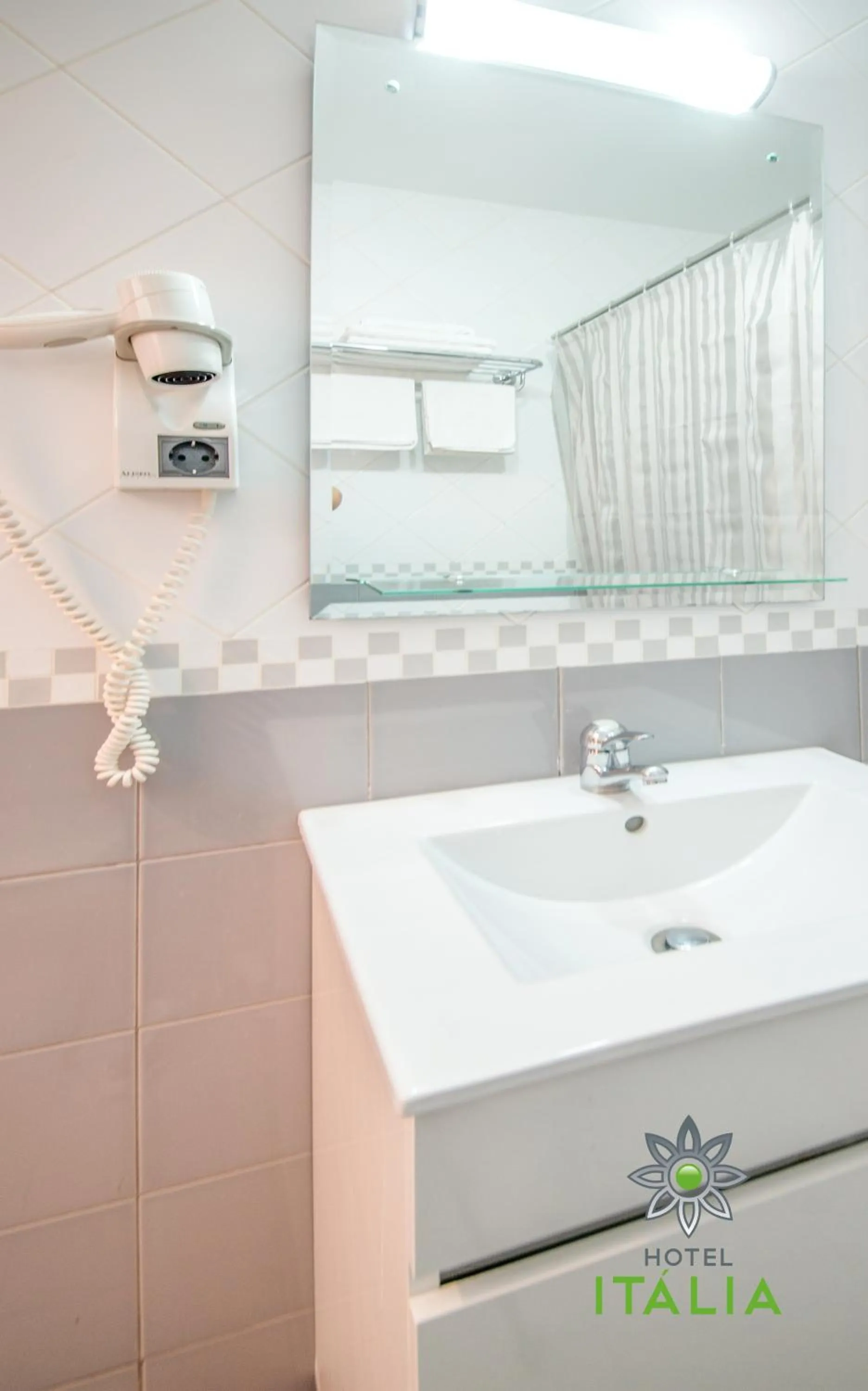 Toilet in Hotel Italia