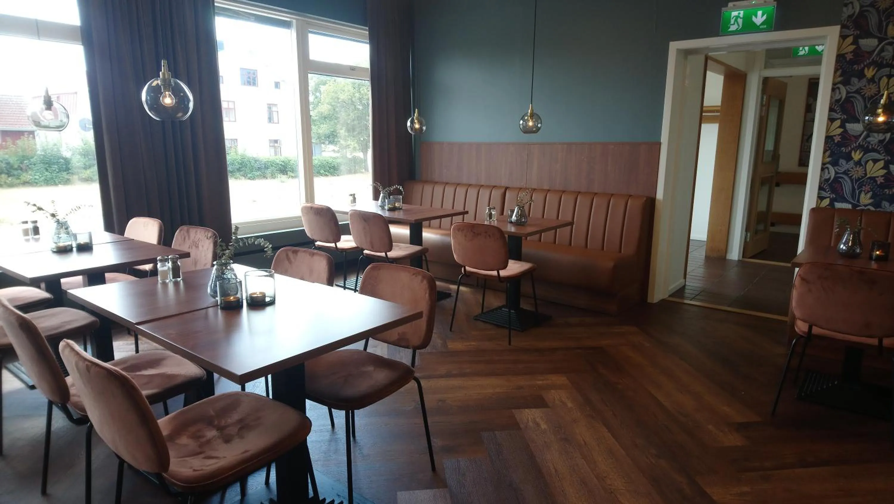 Restaurant/places to eat in BriQ Hotell