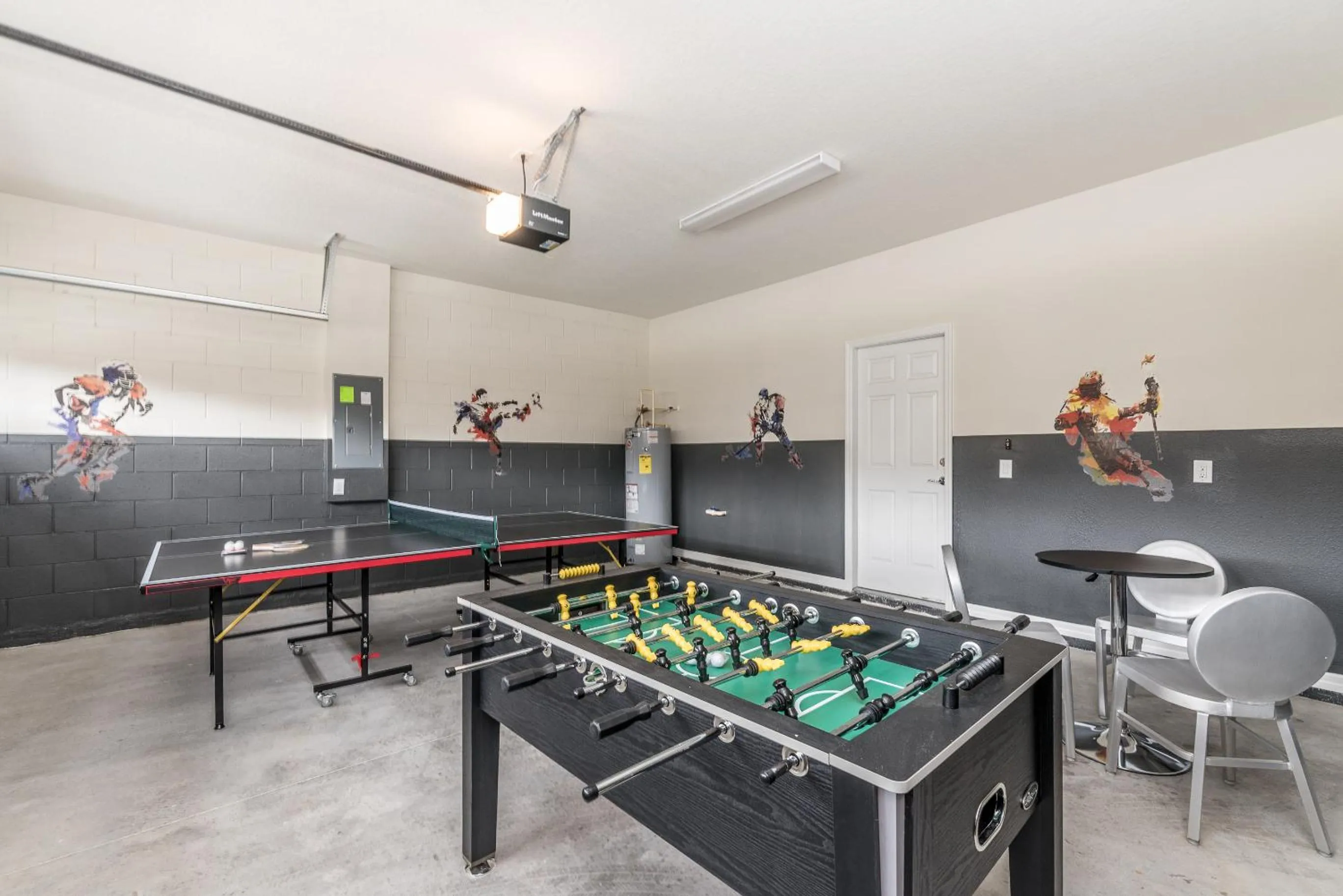 Large Villa wPrivate Pool Game Room Waterpark
