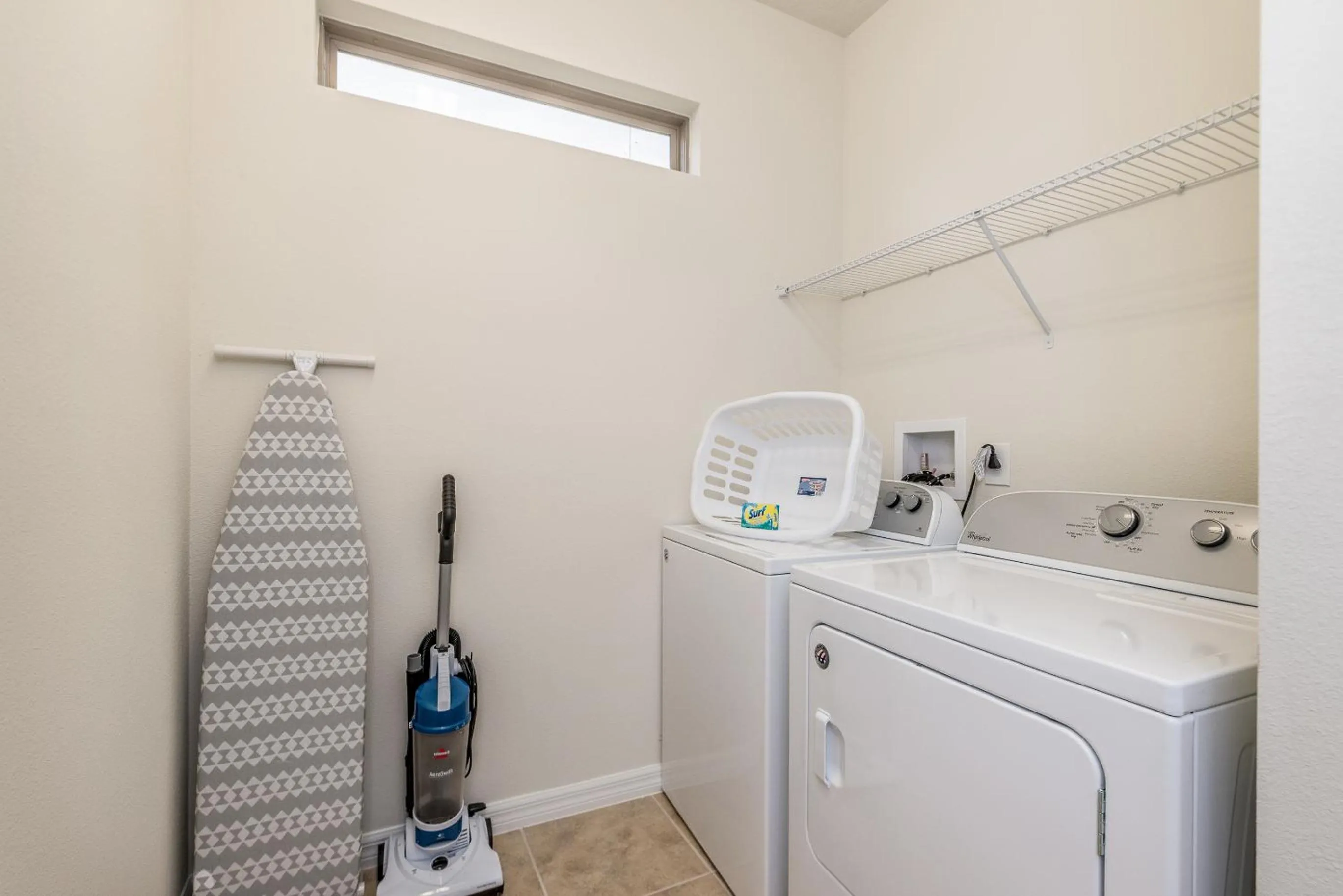 Large Villa wPrivate Pool Game Room Waterpark