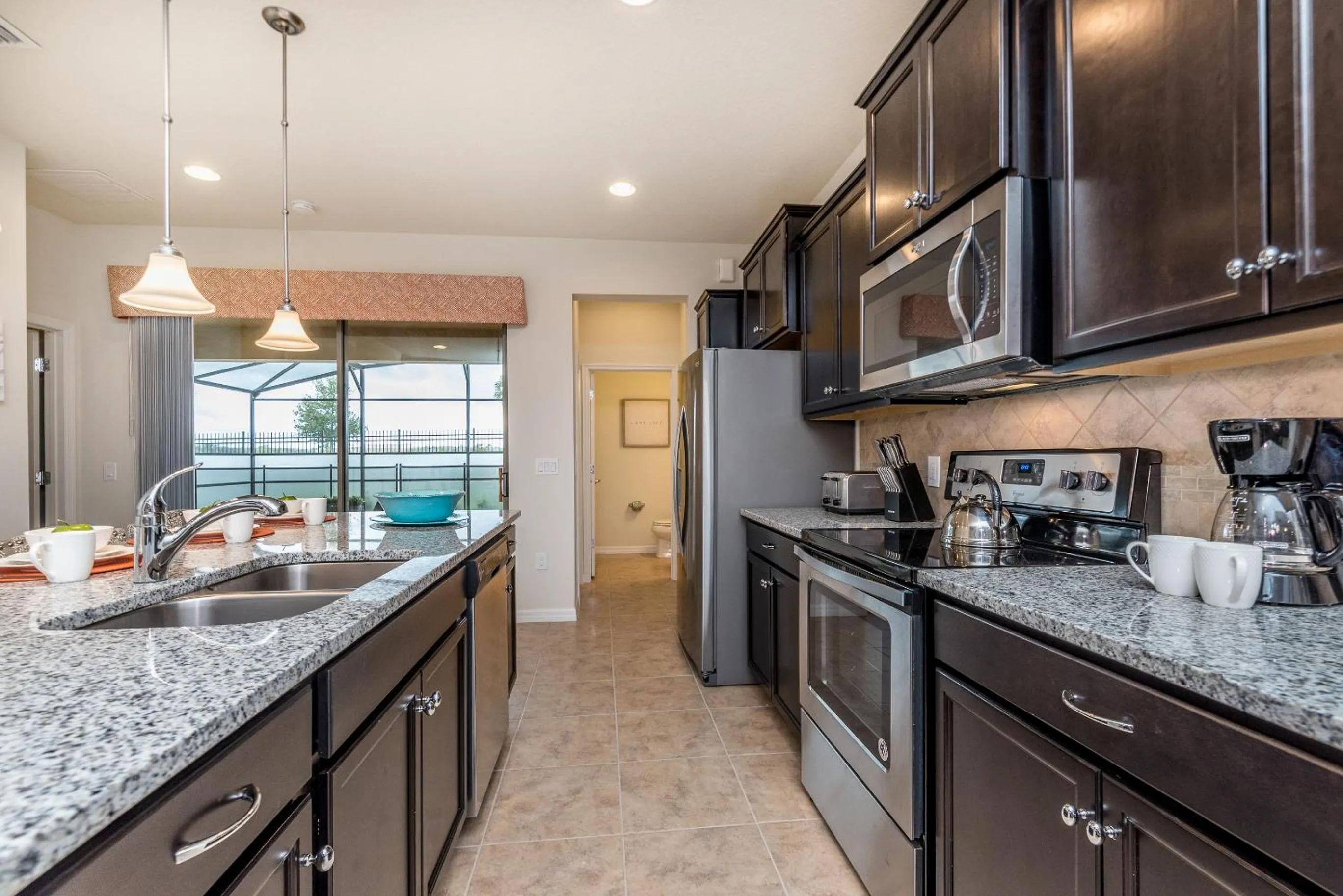 Large Villa wPrivate Pool Game Room Waterpark