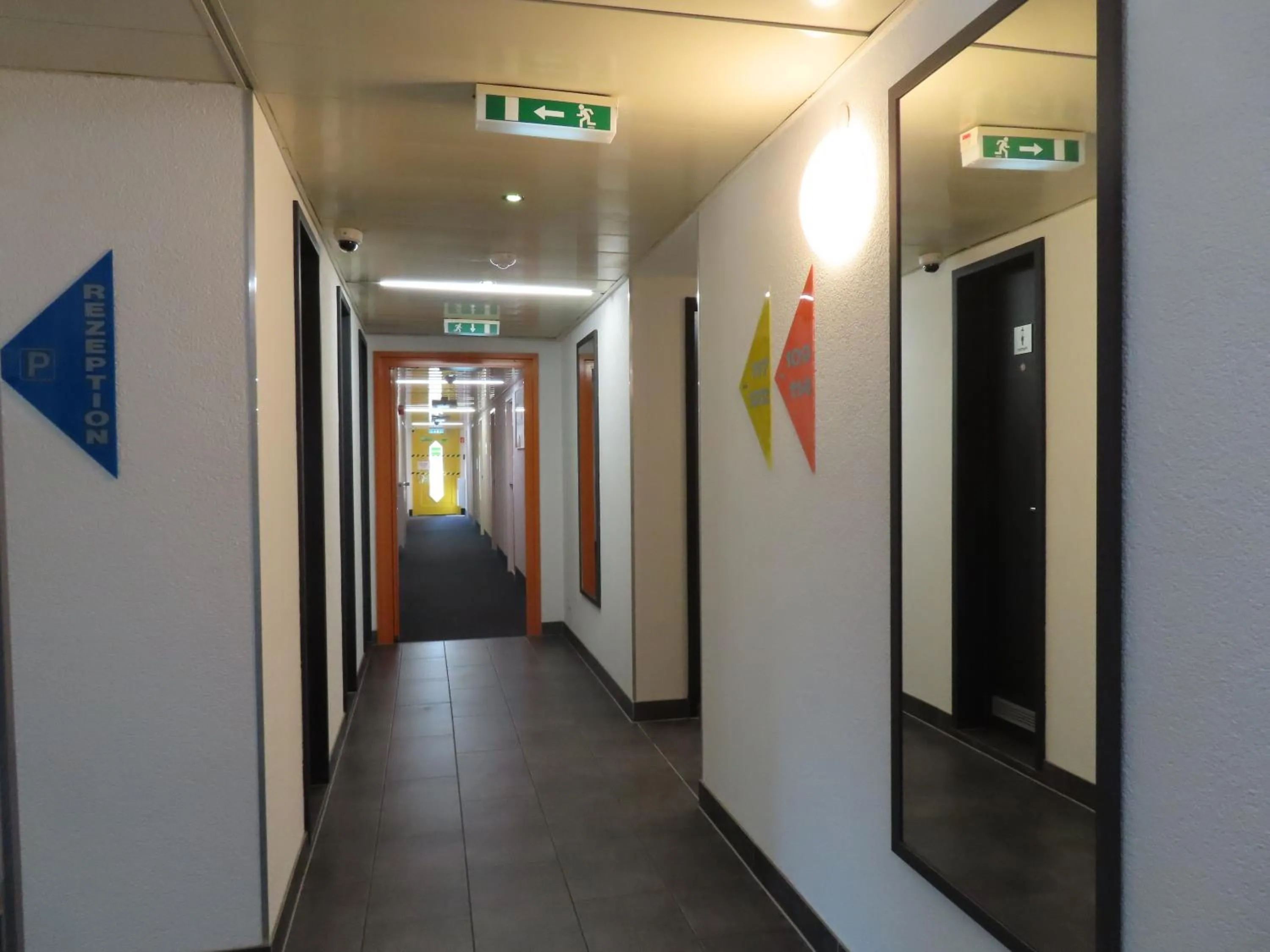 Facade/entrance in Hotel City Inn