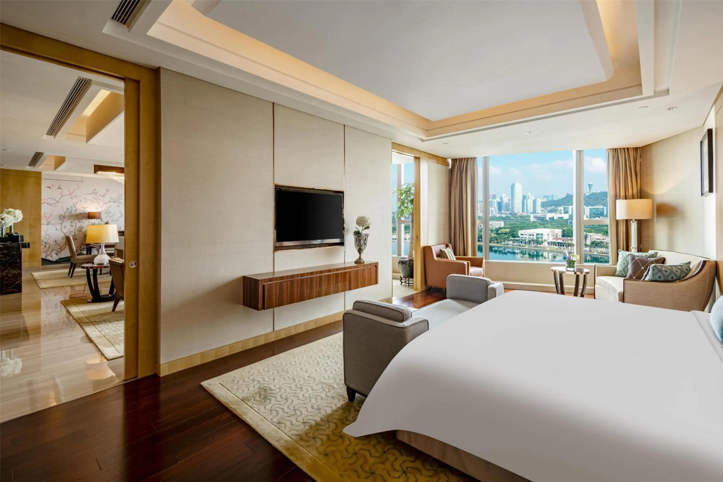 Photo of the whole room, Bed in Kempinski Hotel Xiamen