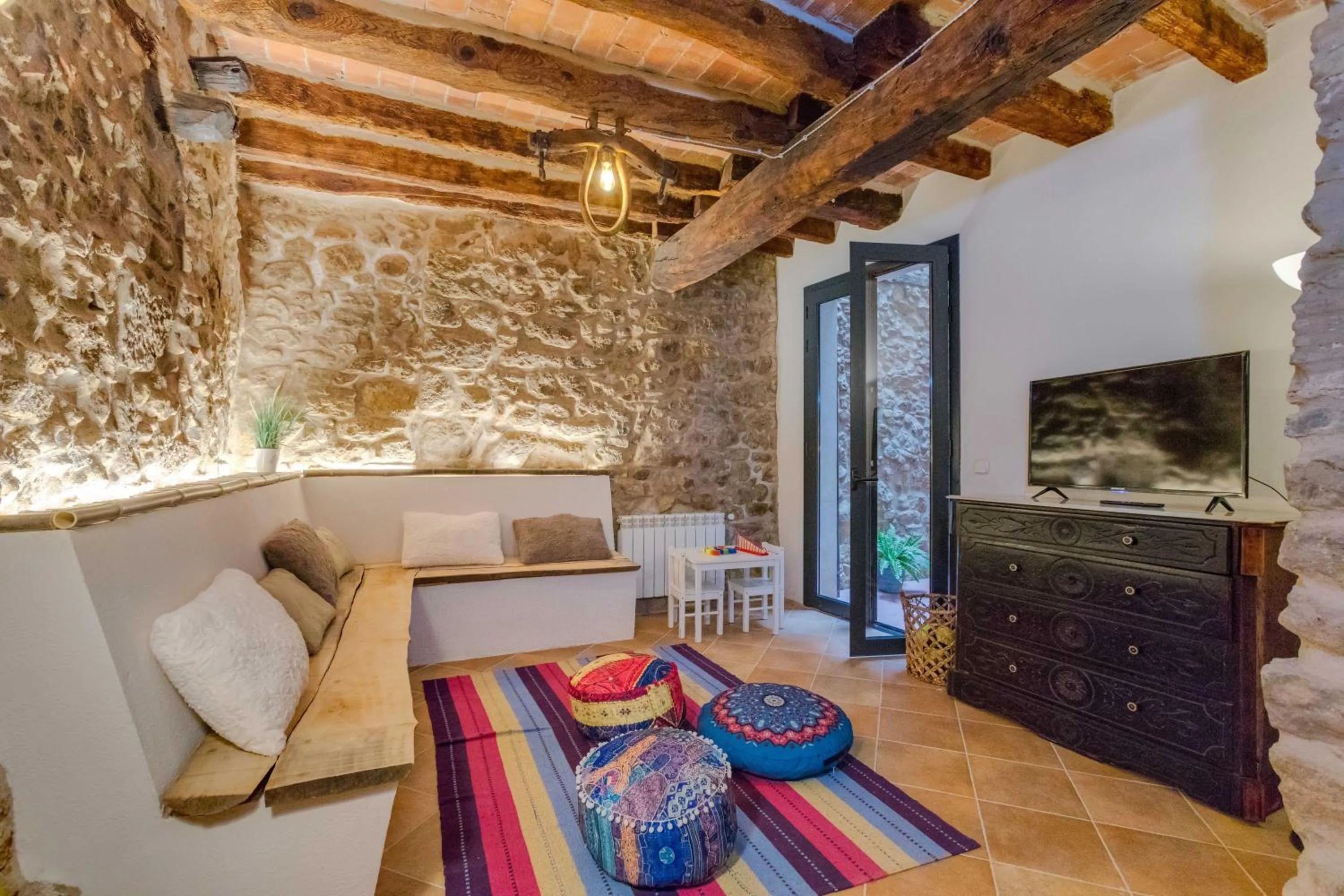 TV and multimedia in Flateli Diana