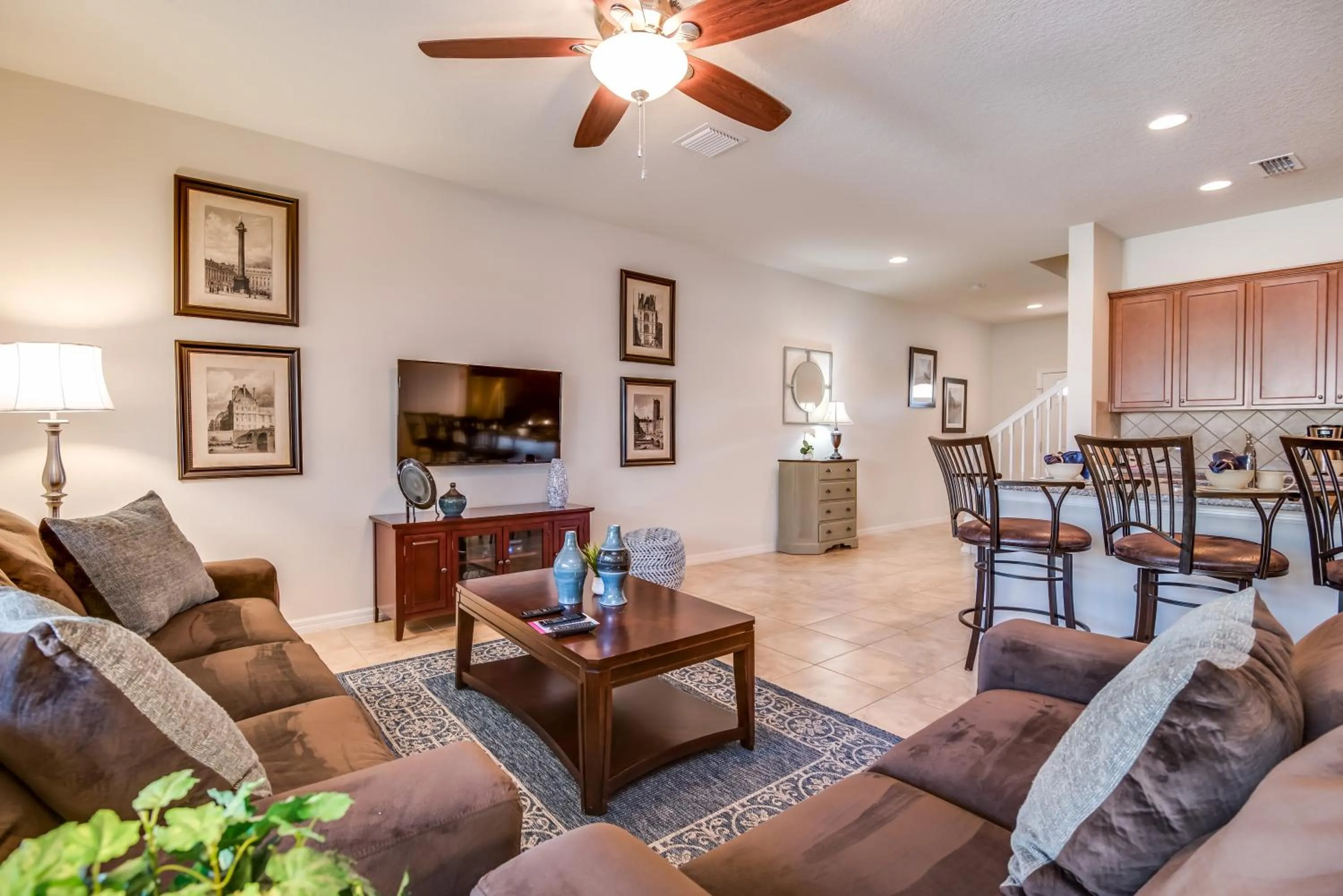 Townhome wPrivate Pool & FREE on-site Water Park