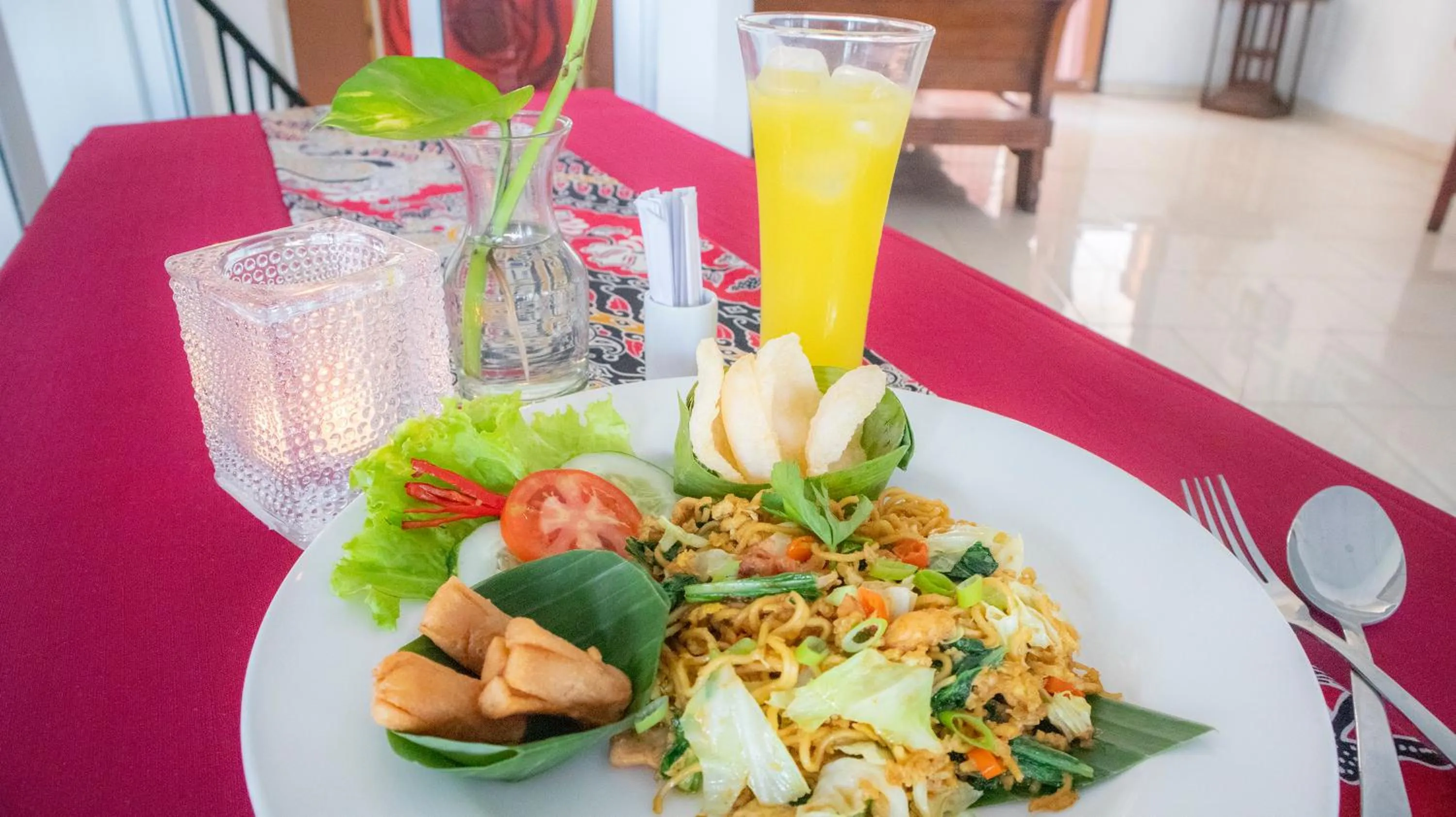 Restaurant/places to eat in Mawar Asri Hotel