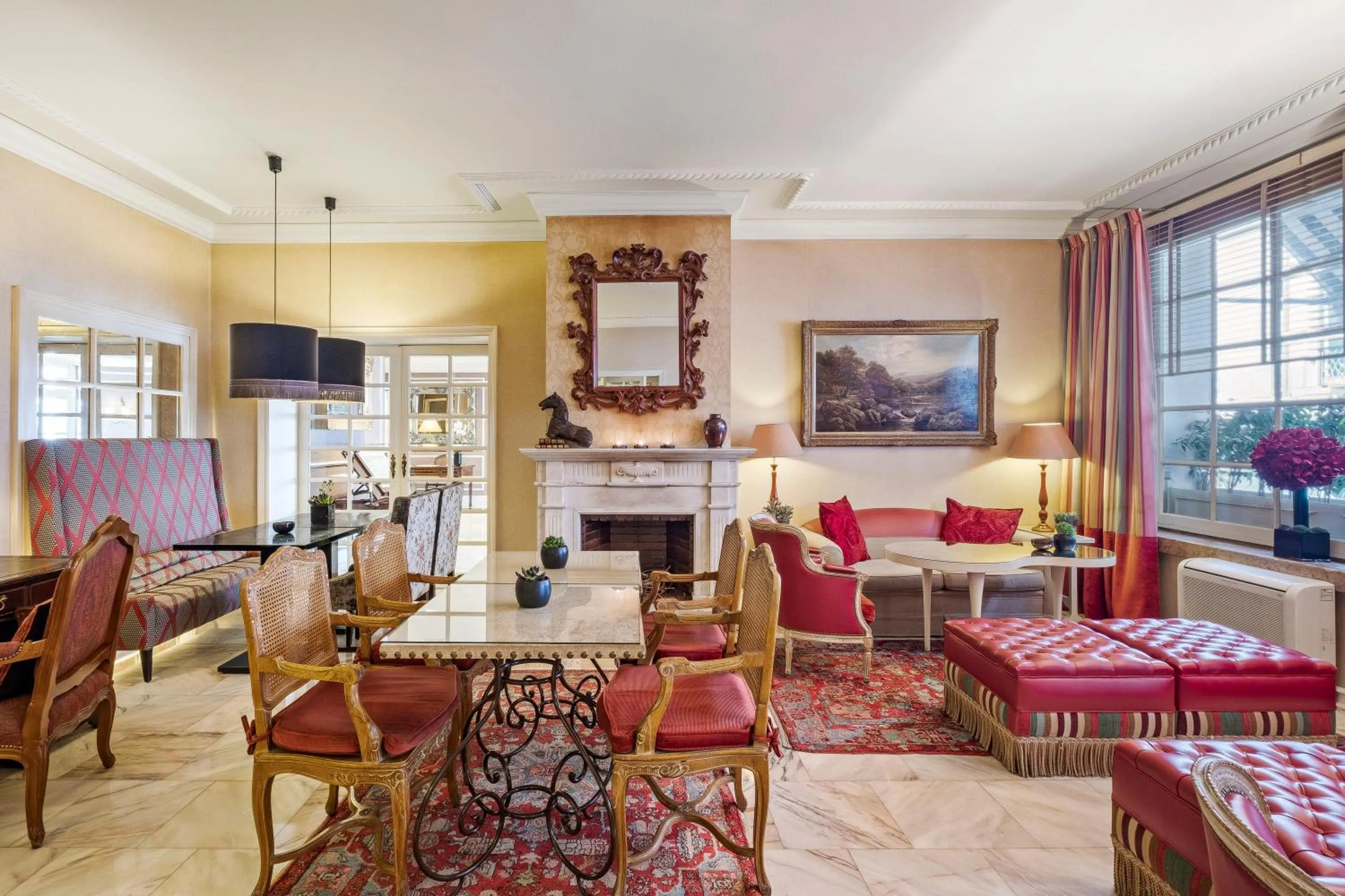 Living room in Hotel Lisboa Plaza - Lisbon Heritage Collection - Avenida