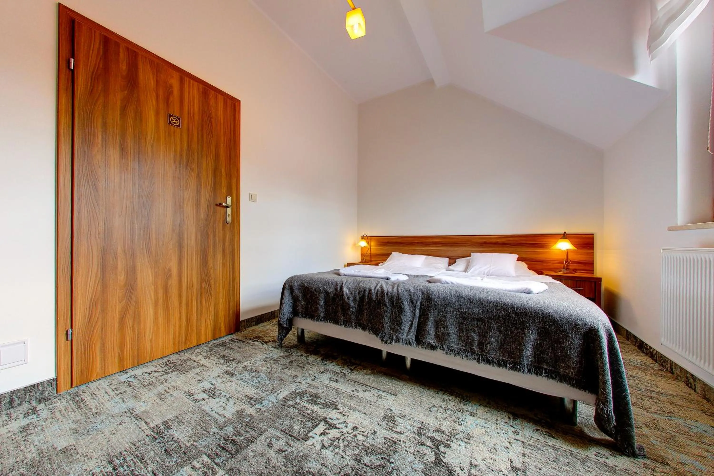 Bed in POD DEBEM Kompleks Zeglarsko-Rekreacyjny