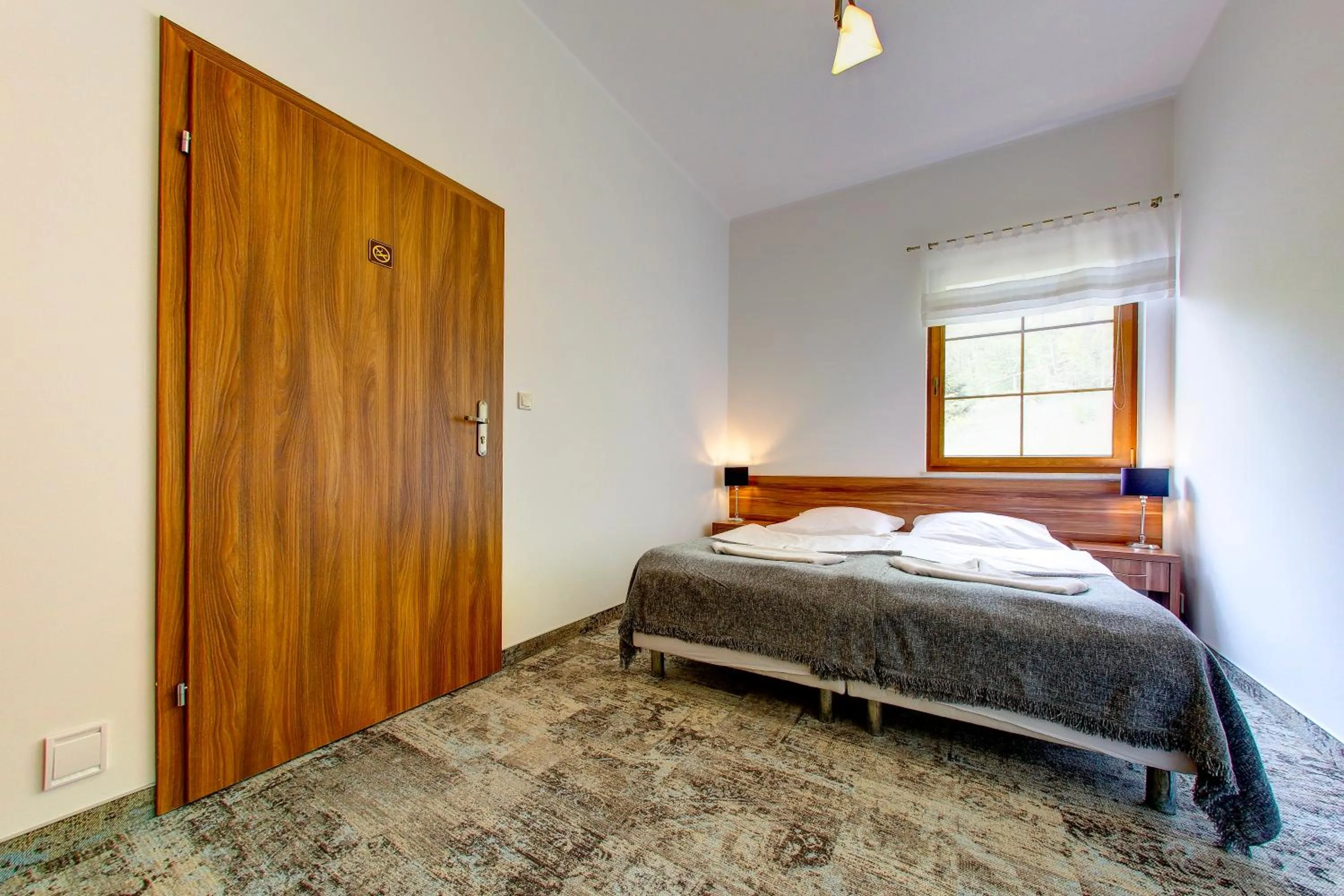 Bed in POD DEBEM Kompleks Zeglarsko-Rekreacyjny