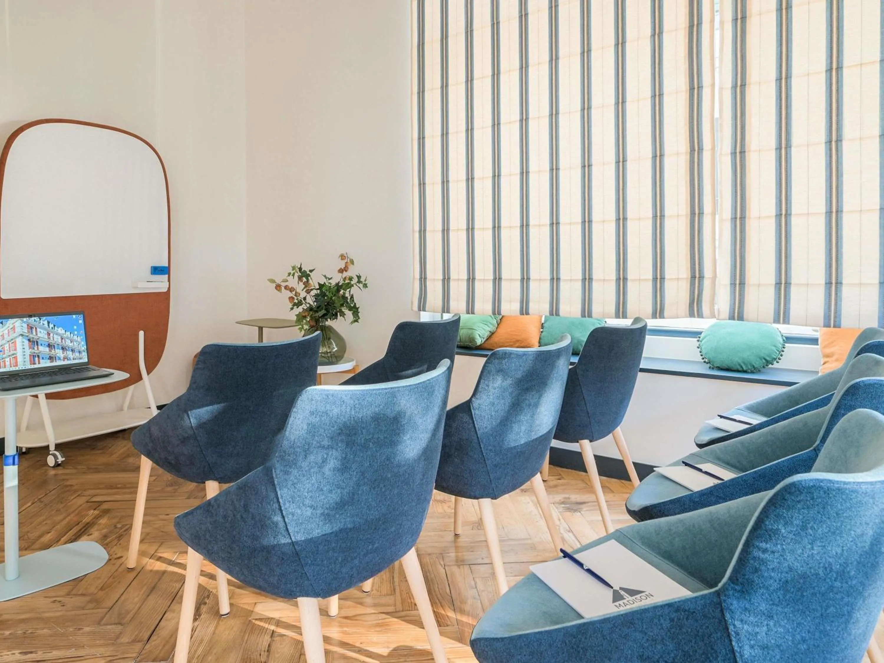 Meeting/conference room in MADISON Saint Jean de Luz - Handwritten Collection