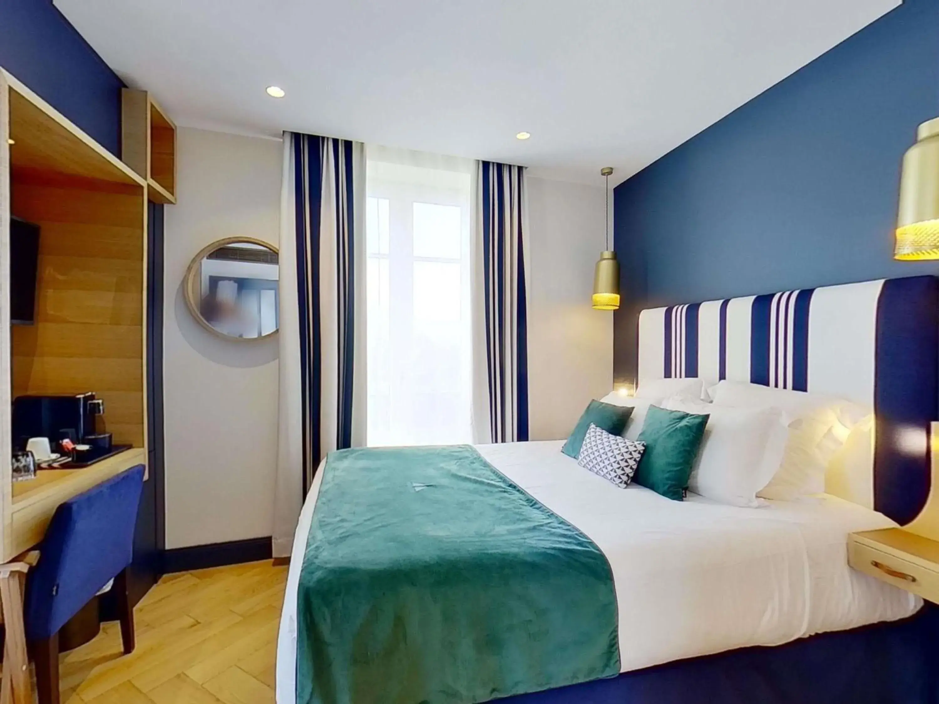 Superior Double Room with Balcony in MADISON Saint Jean de Luz - Handwritten Collection Superior Double Room with Balcony in MADISON Saint Jean de Luz - Handwritten Collection