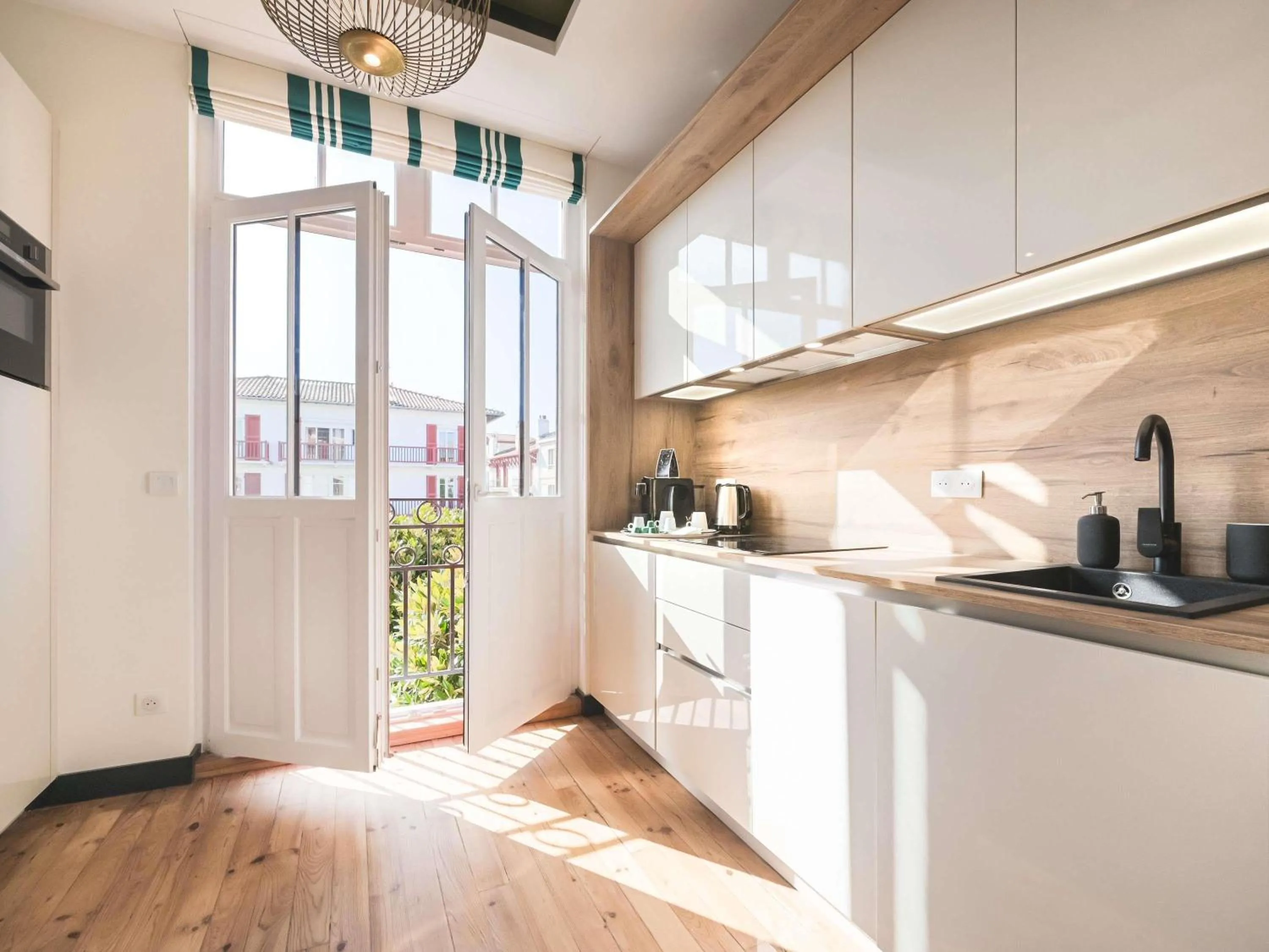 Bedroom in MADISON Saint Jean de Luz - Handwritten Collection