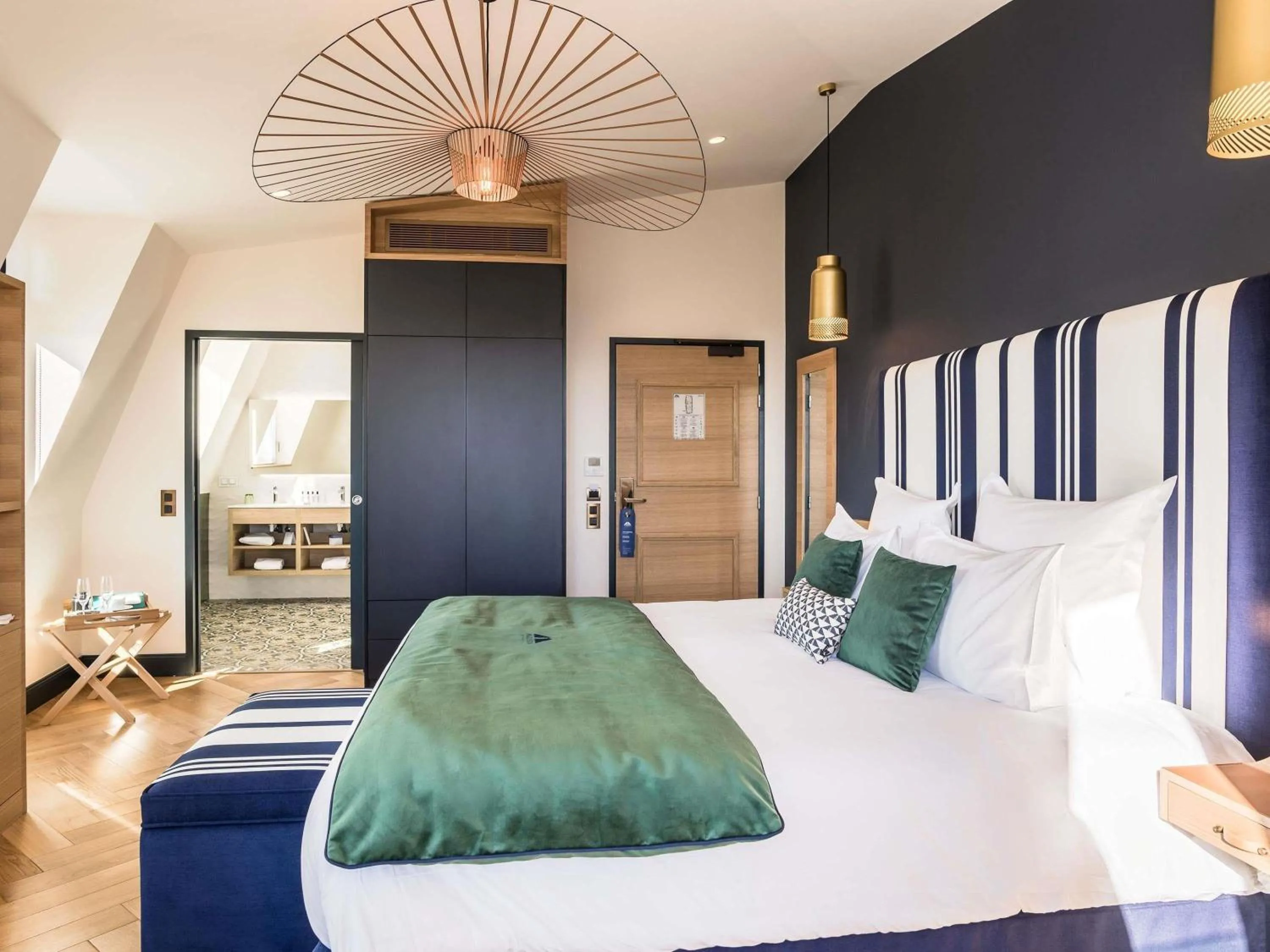 Bedroom, Bed in MADISON Saint Jean de Luz - Handwritten Collection