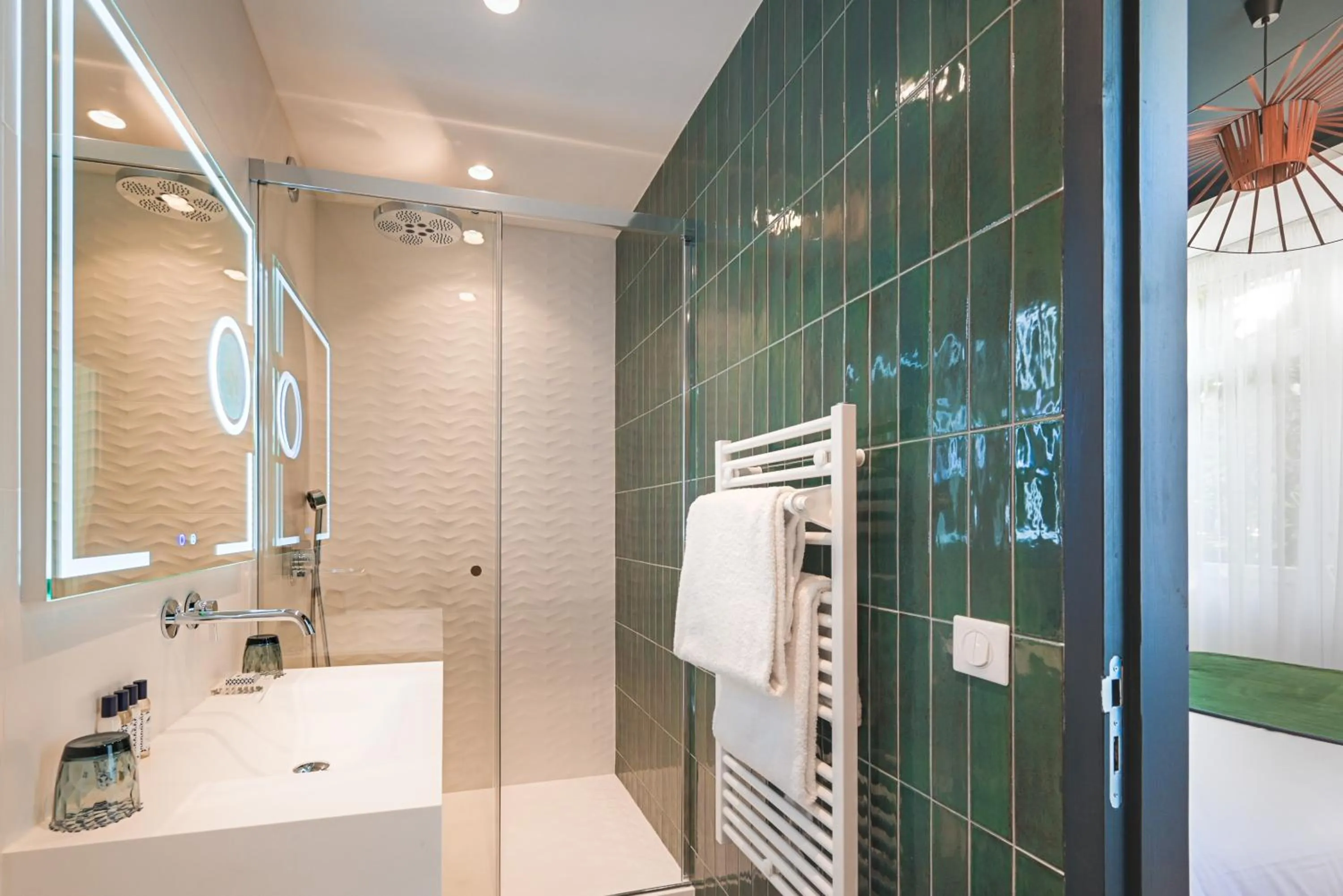 Shower in MADISON Saint Jean de Luz - Handwritten Collection