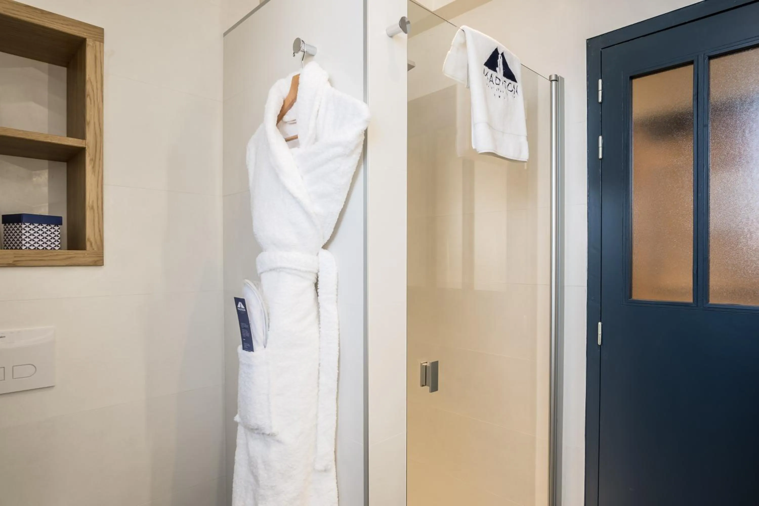 Bathroom in MADISON Saint Jean de Luz - Handwritten Collection