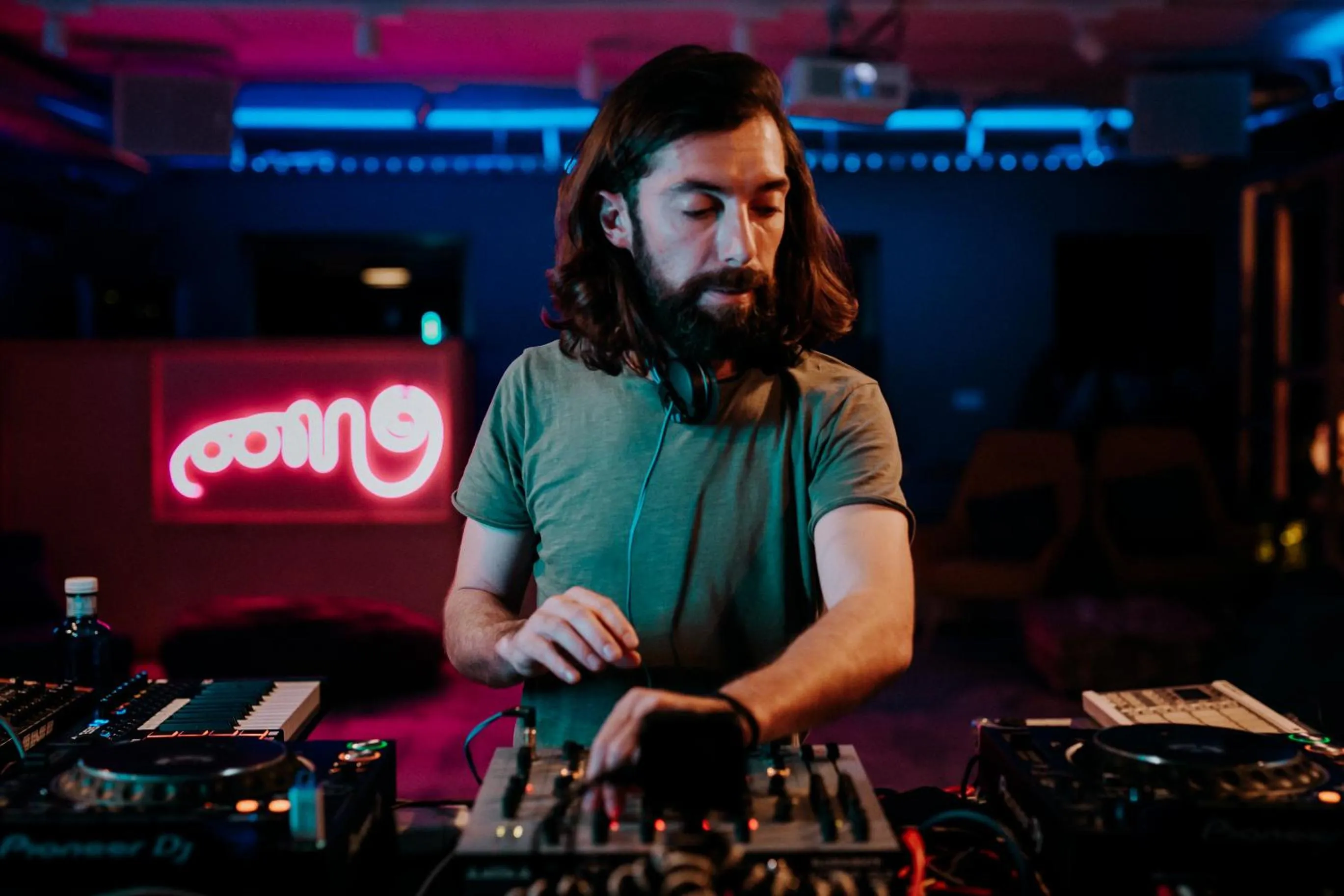 People in Unite Hostel Barcelona