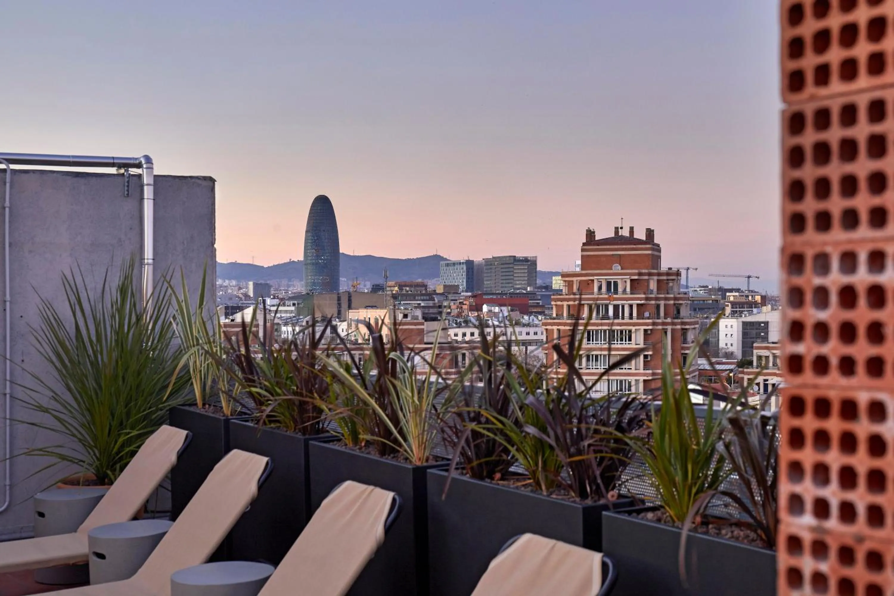 Neighbourhood in Unite Hostel Barcelona