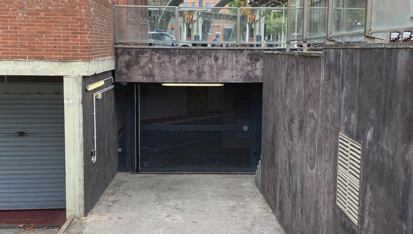 Parking in Unite Hostel Barcelona