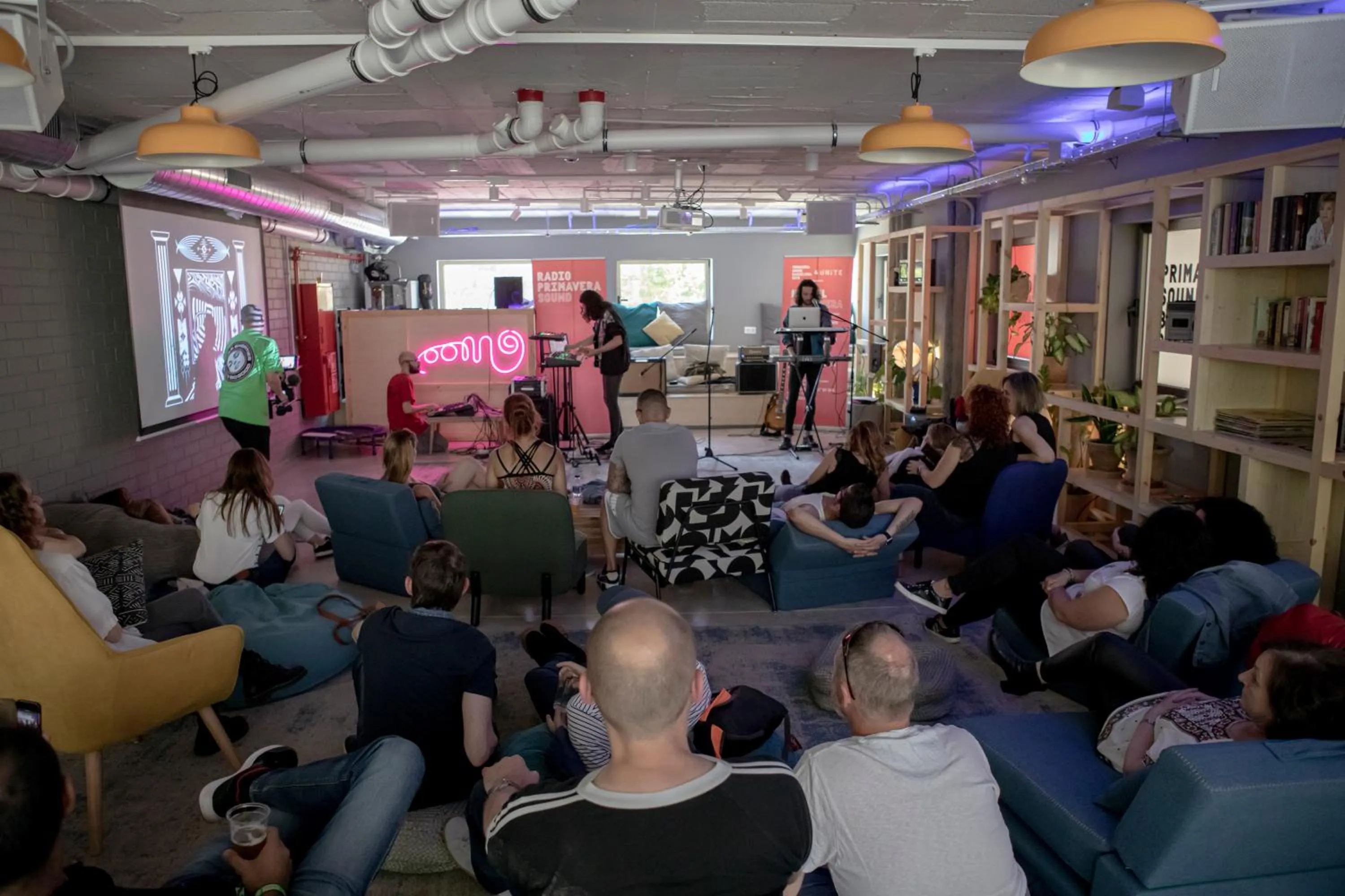 People in Unite Hostel Barcelona