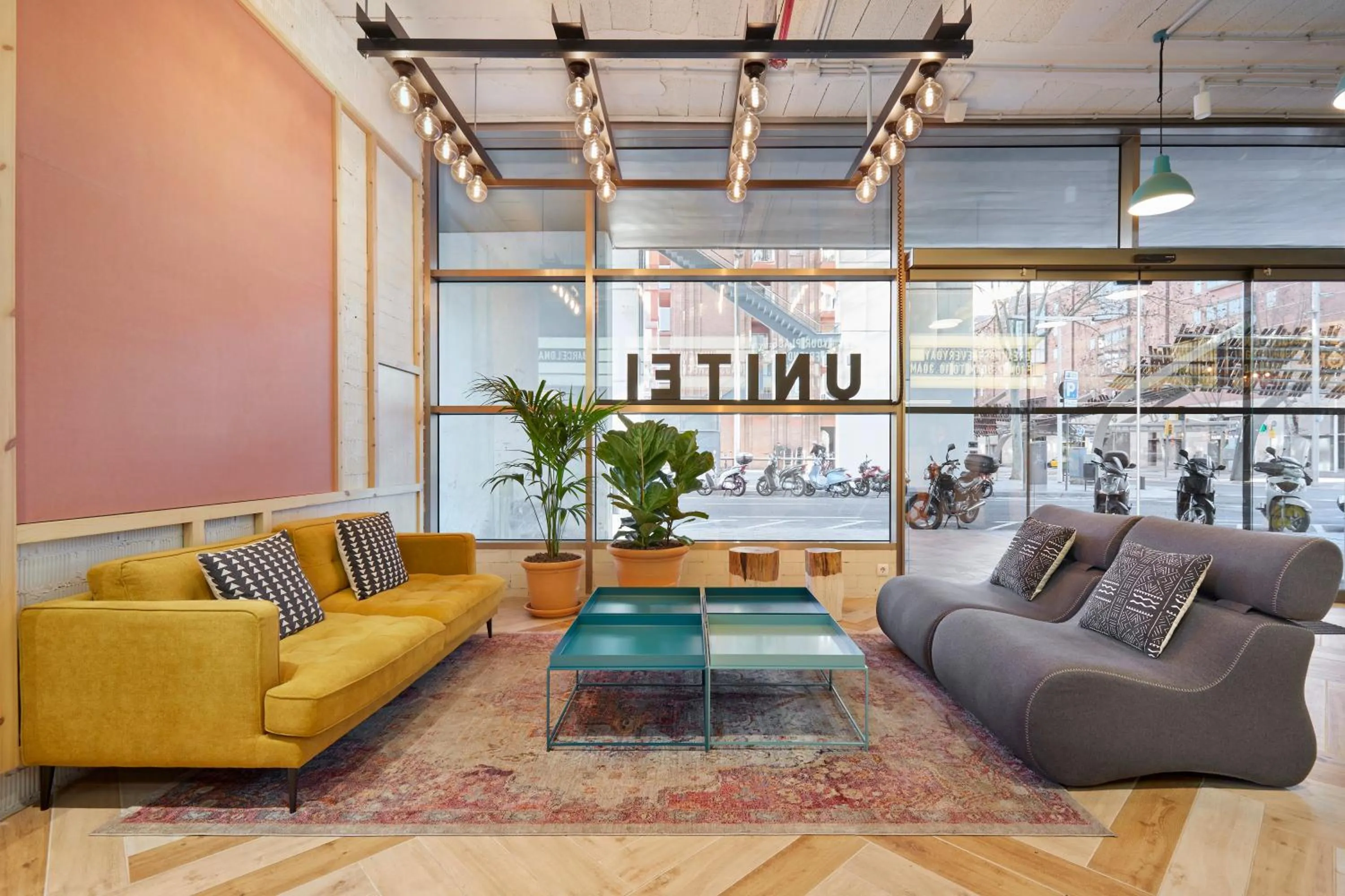 Living room in Unite Hostel Barcelona