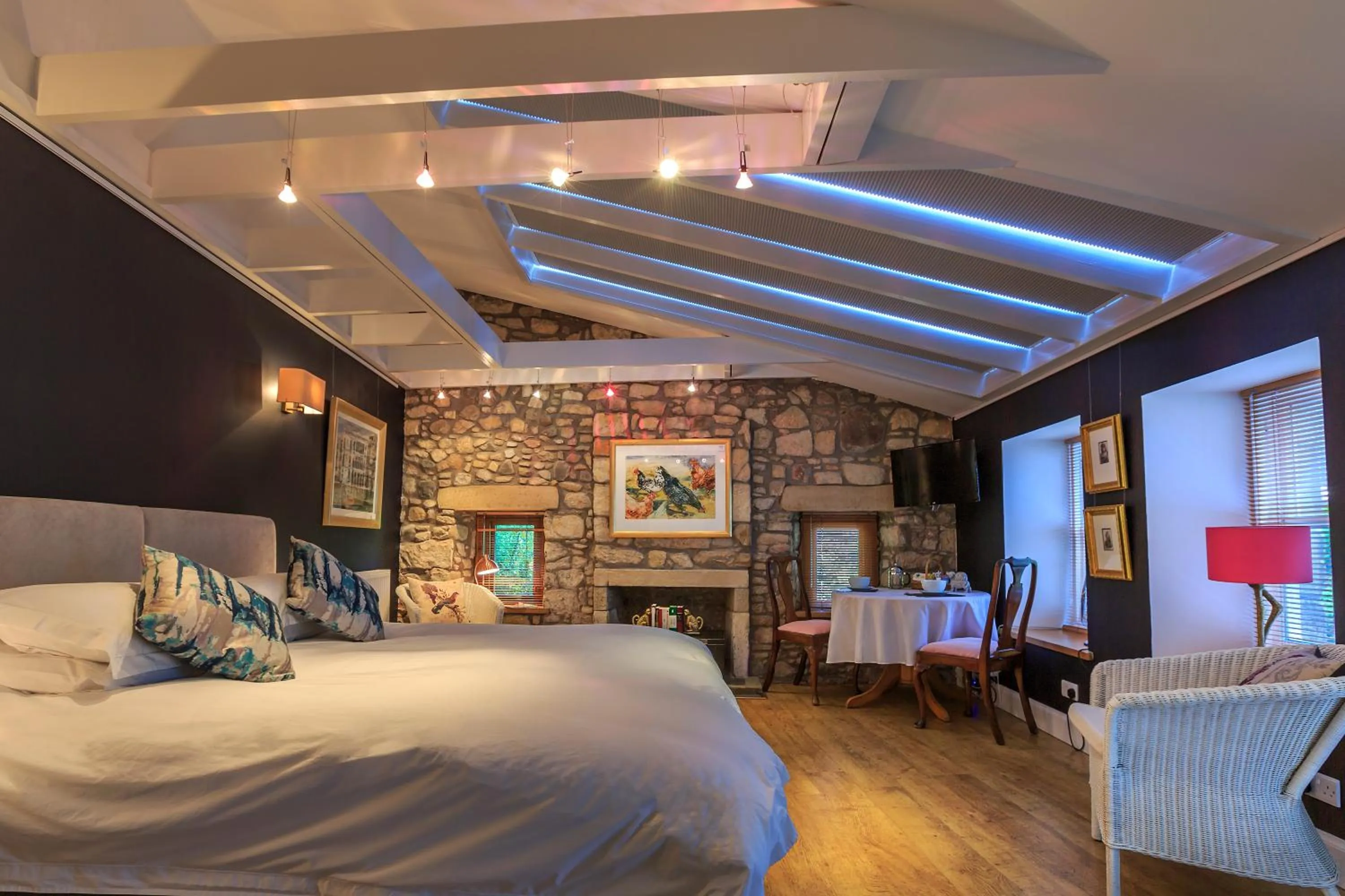 Photo of the whole room, Bed in The Studio at Maspie House