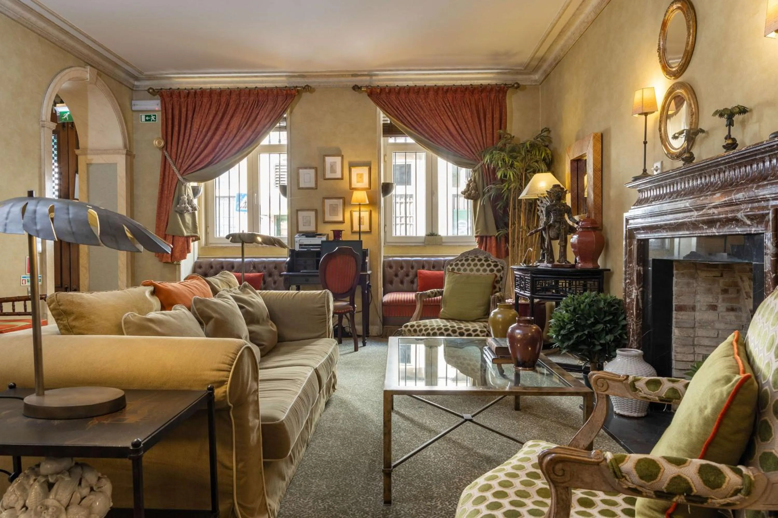 Lobby or reception in As Janelas Verdes Inn - Lisbon Heritage Collection - Riverside