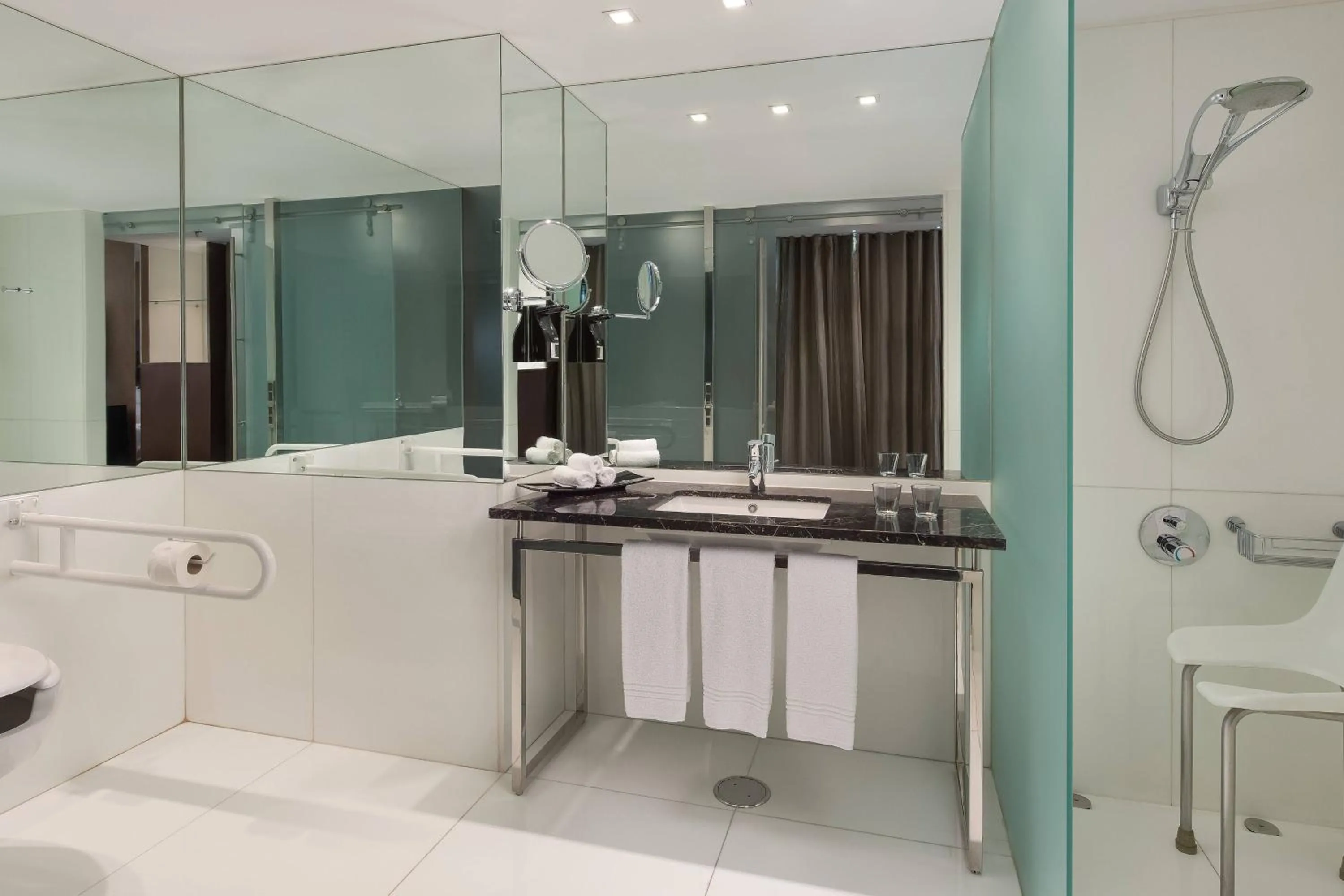 Bathroom in Sheraton Lisboa Hotel & Spa