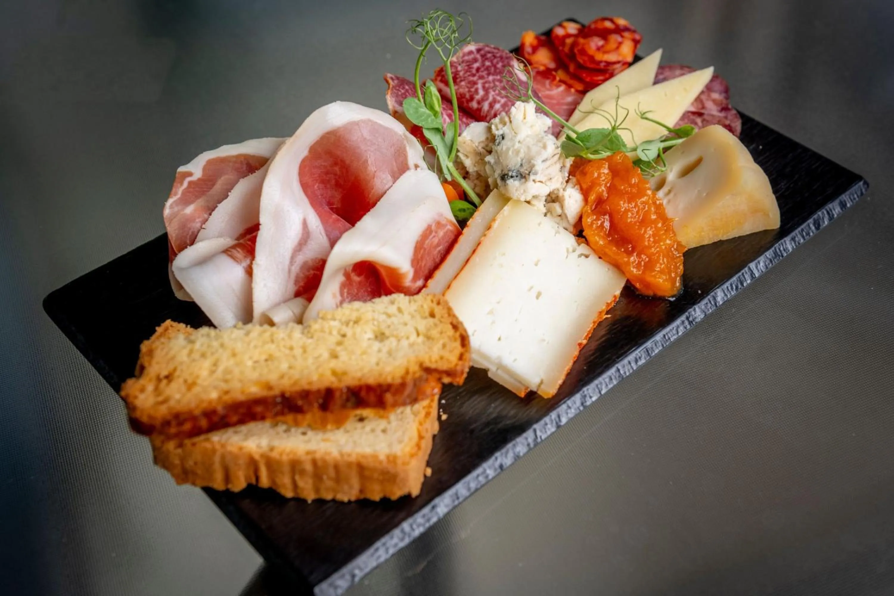 Restaurant/places to eat in Sheraton Lisboa Hotel & Spa