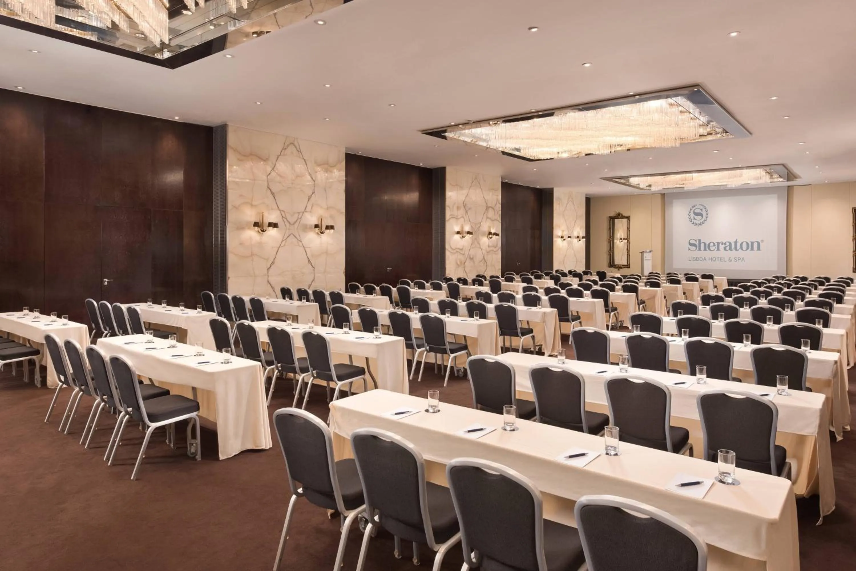 Meeting/conference room in Sheraton Lisboa Hotel & Spa