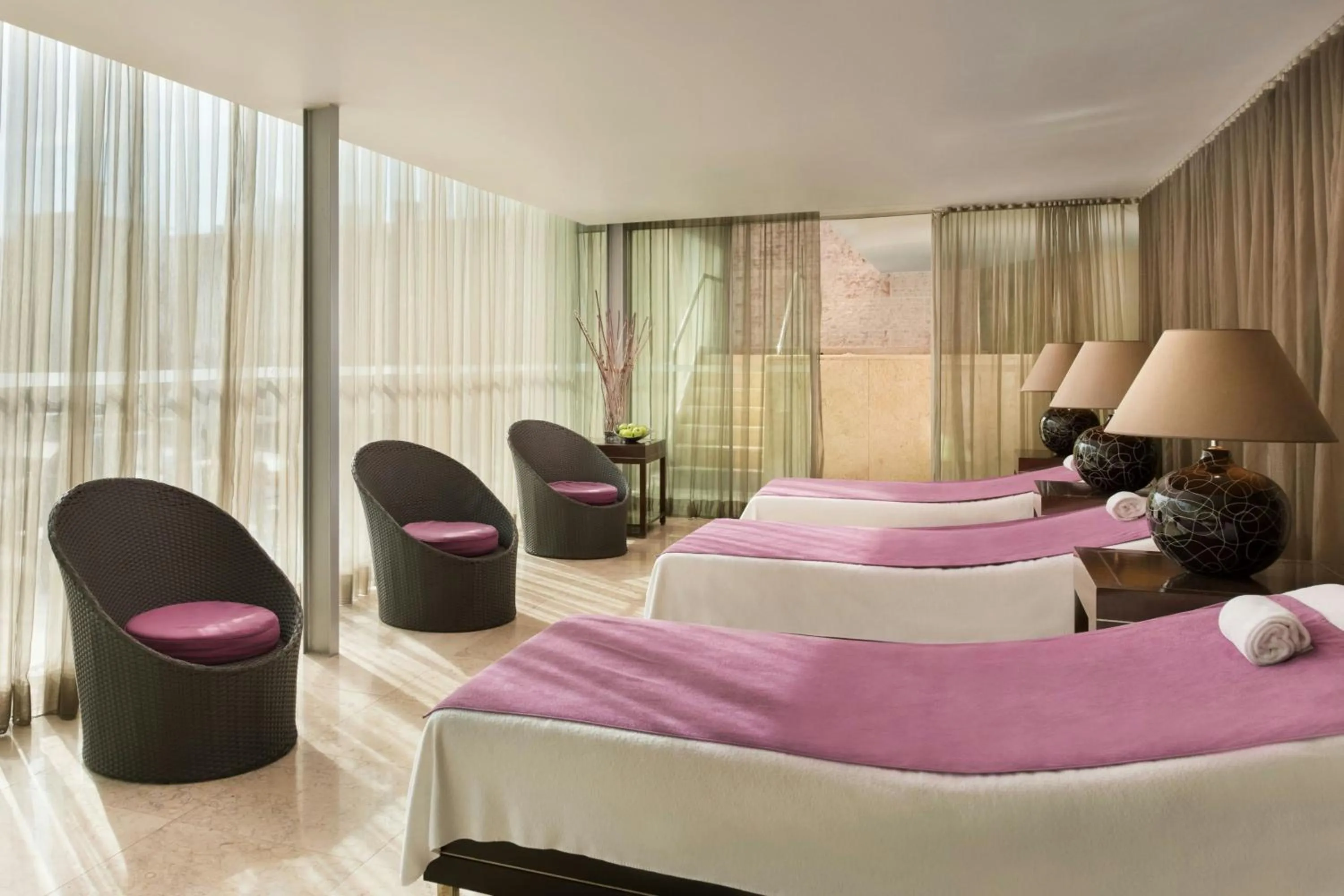 Spa and wellness centre/facilities, Bed in Sheraton Lisboa Hotel & Spa