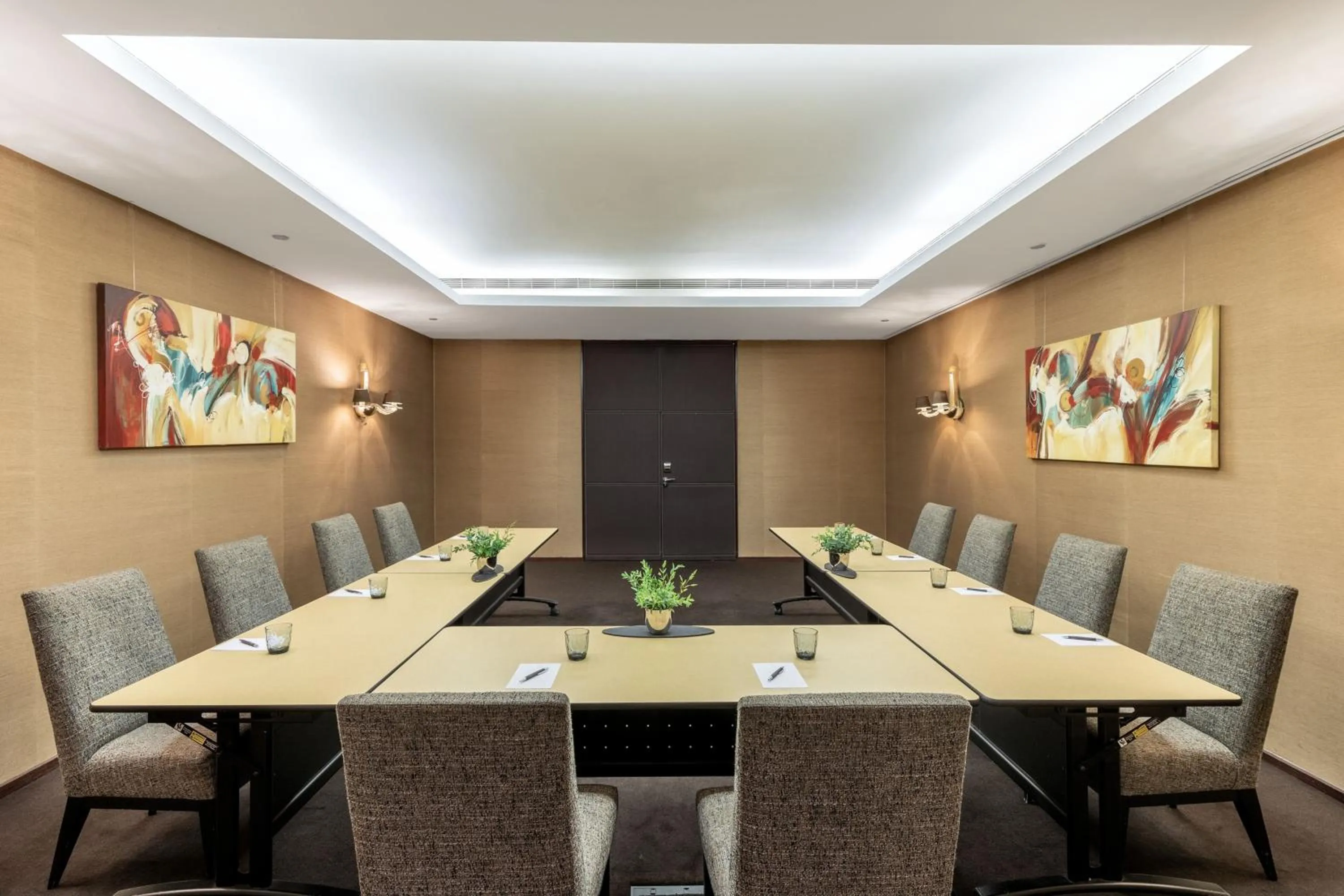 Meeting/conference room in Sheraton Lisboa Hotel & Spa