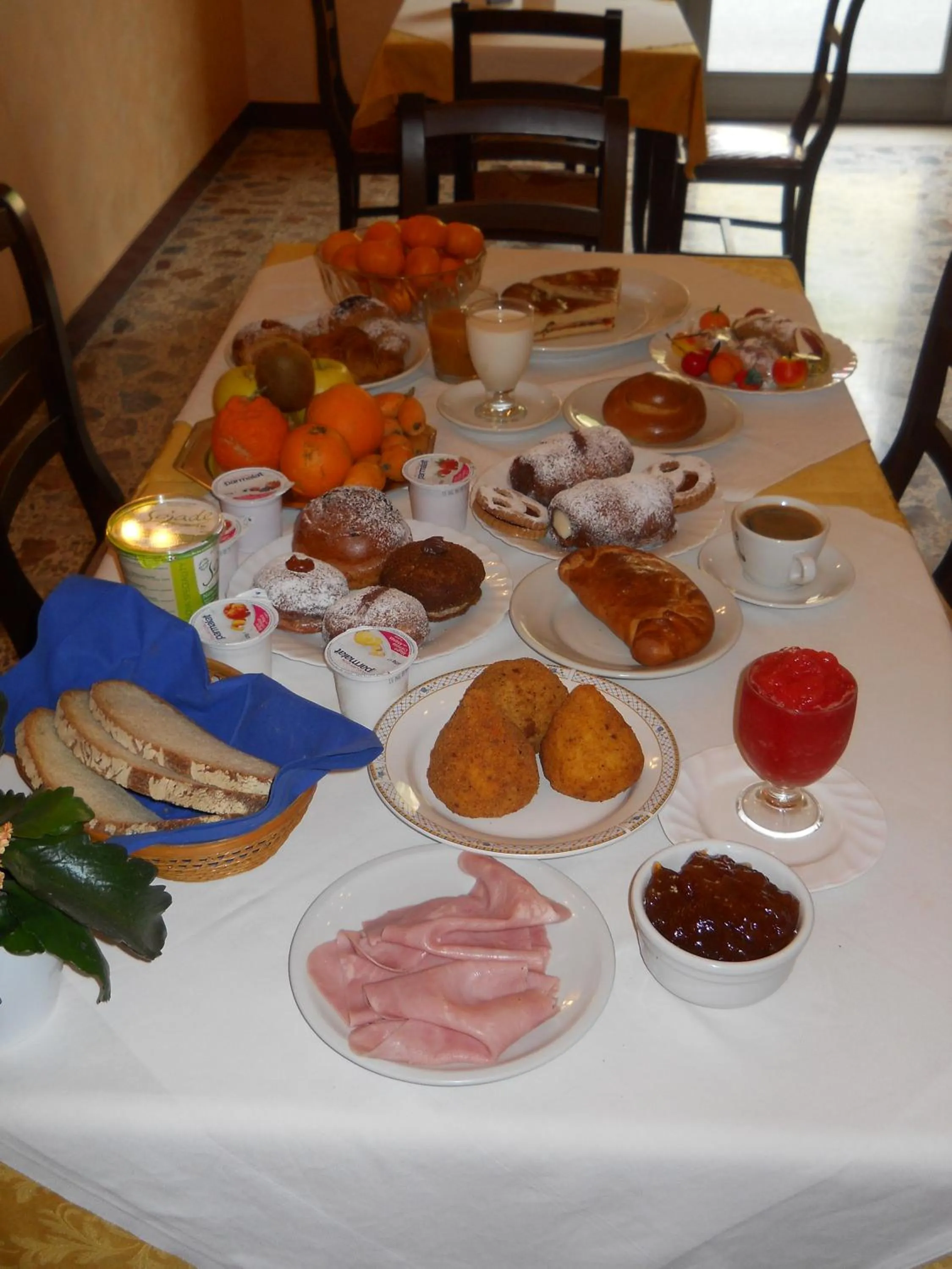 Breakfast in Antico Palazzo