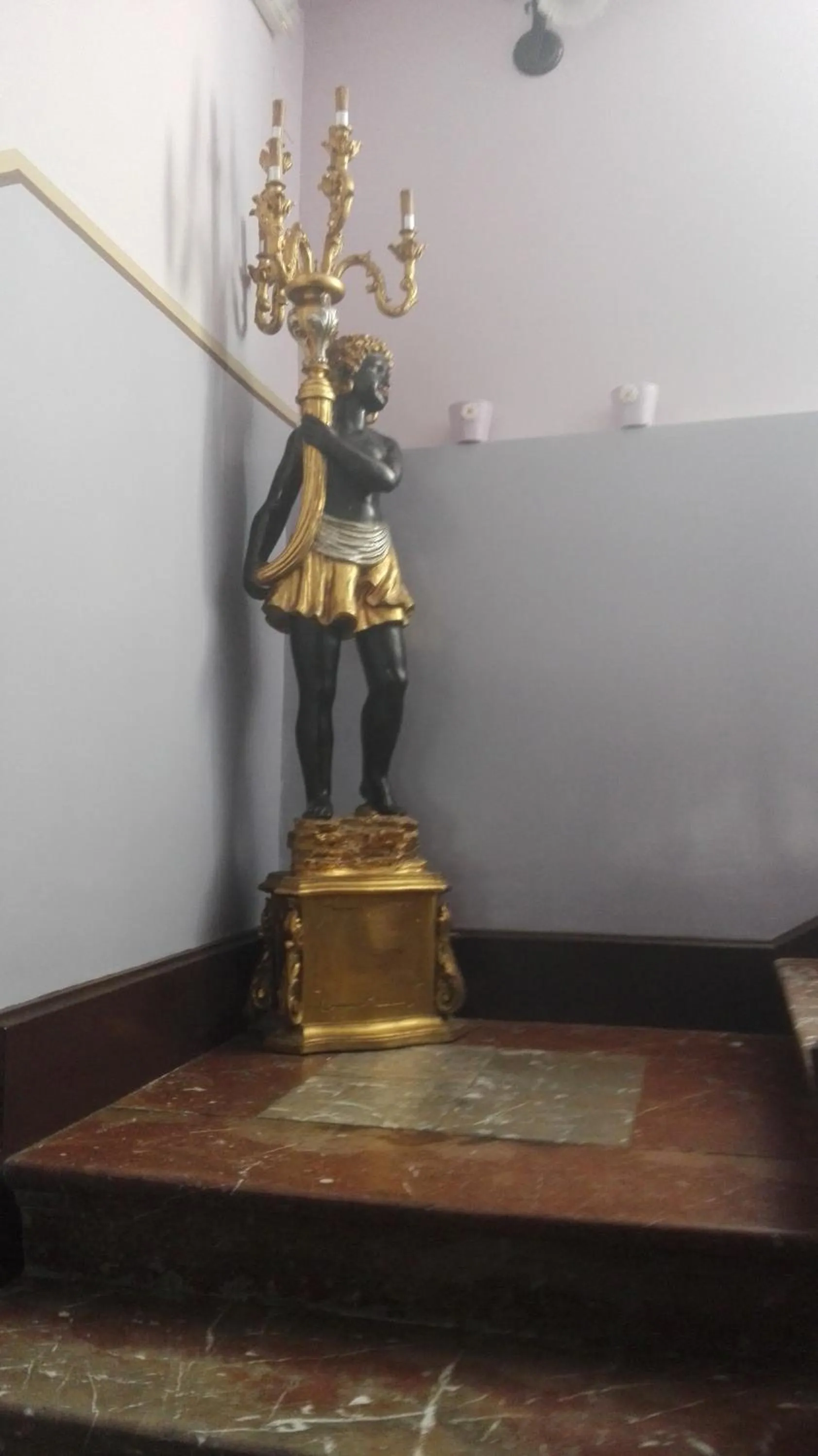 Decorative detail in Antico Palazzo