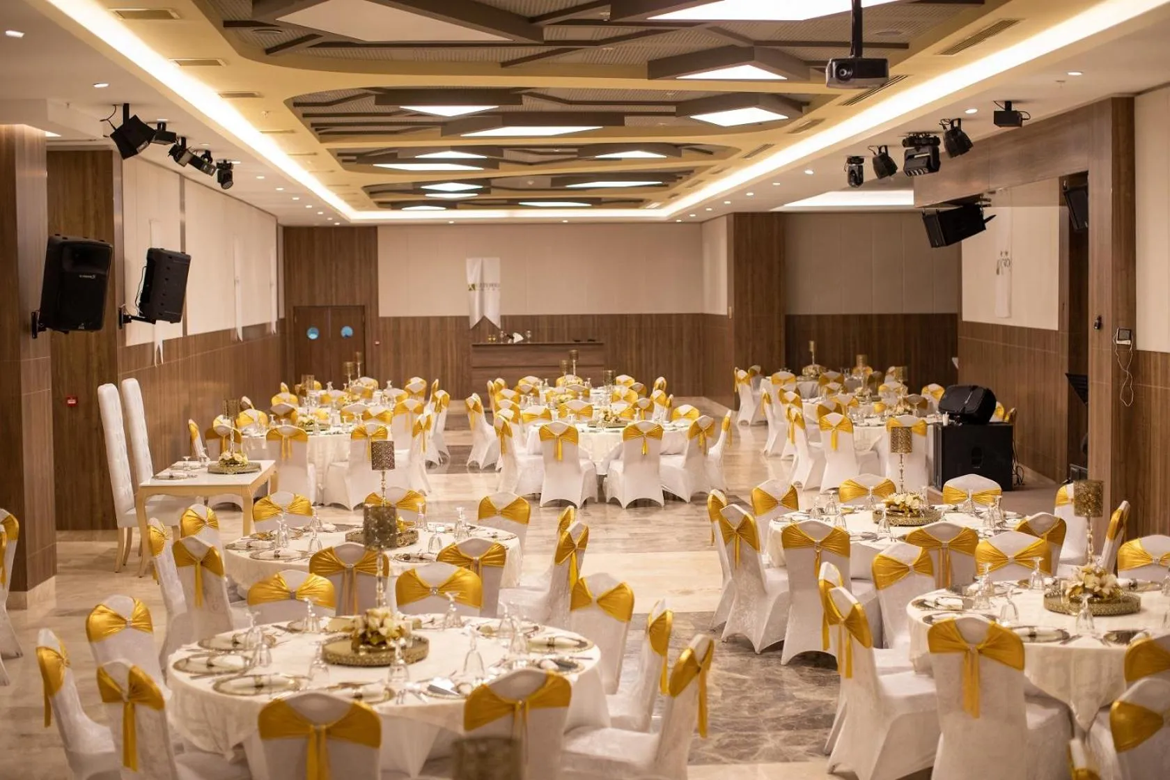 Banquet/Function facilities in Extenso Hotel