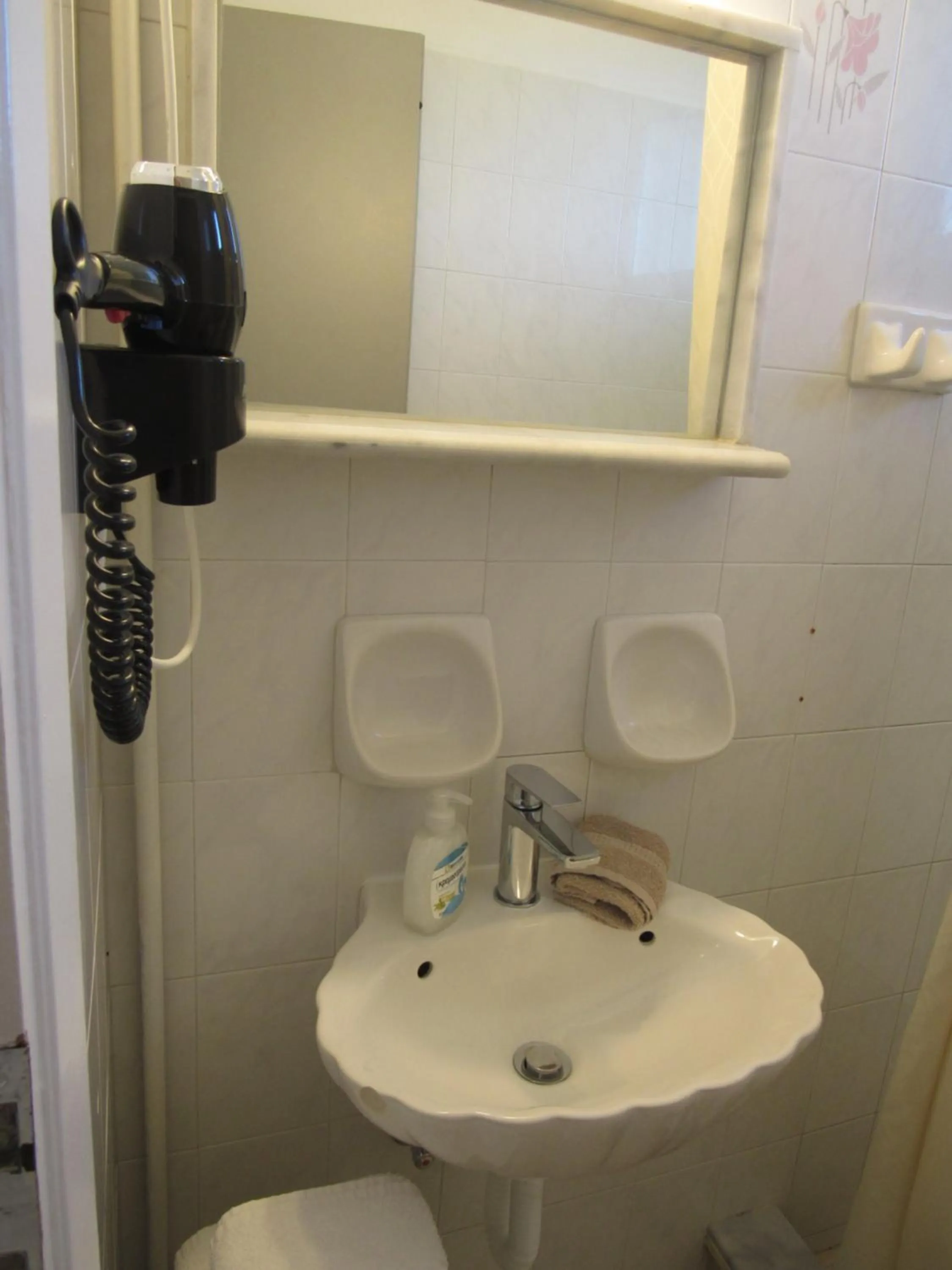 Shower in Kallisto studios