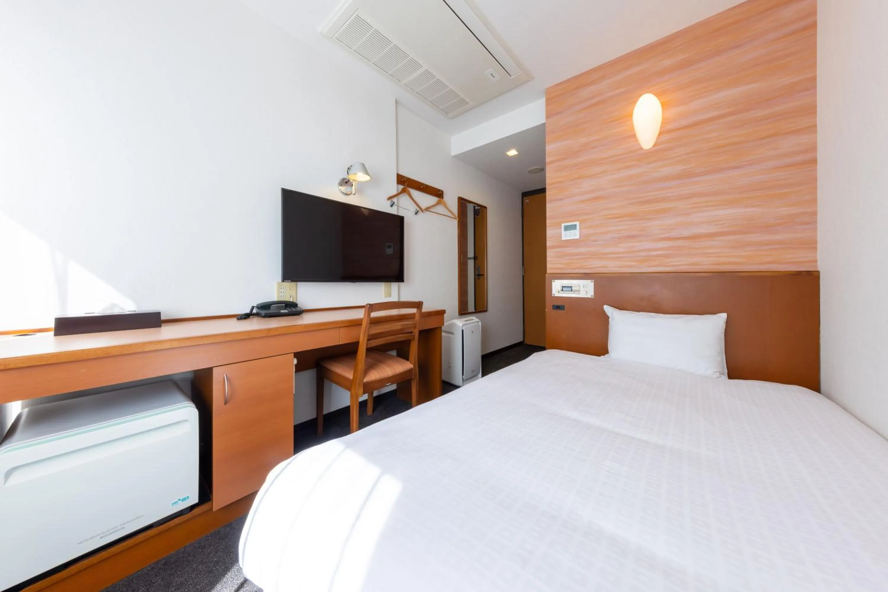 Photo of the whole room, Bed in Sun Palace Hotel