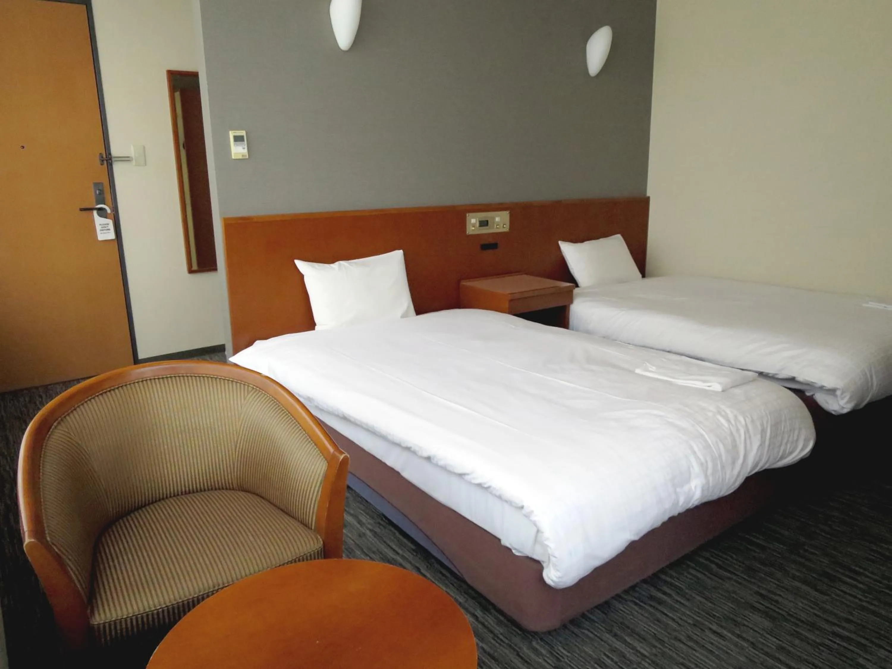 Standard Twin Room - Non-Smoking in Sun Palace Hotel