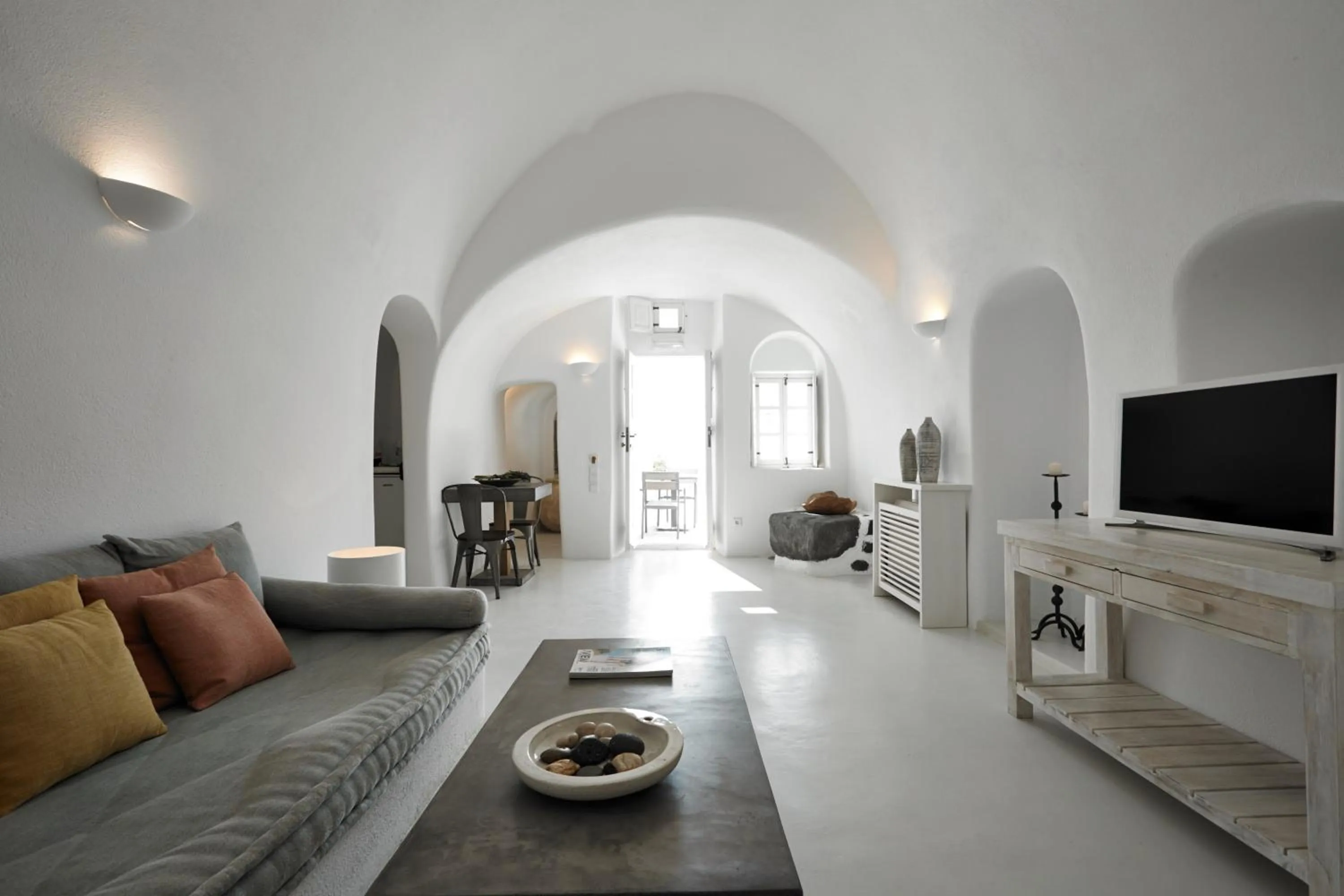 Communal lounge/ TV room in Atrina Canava 1894