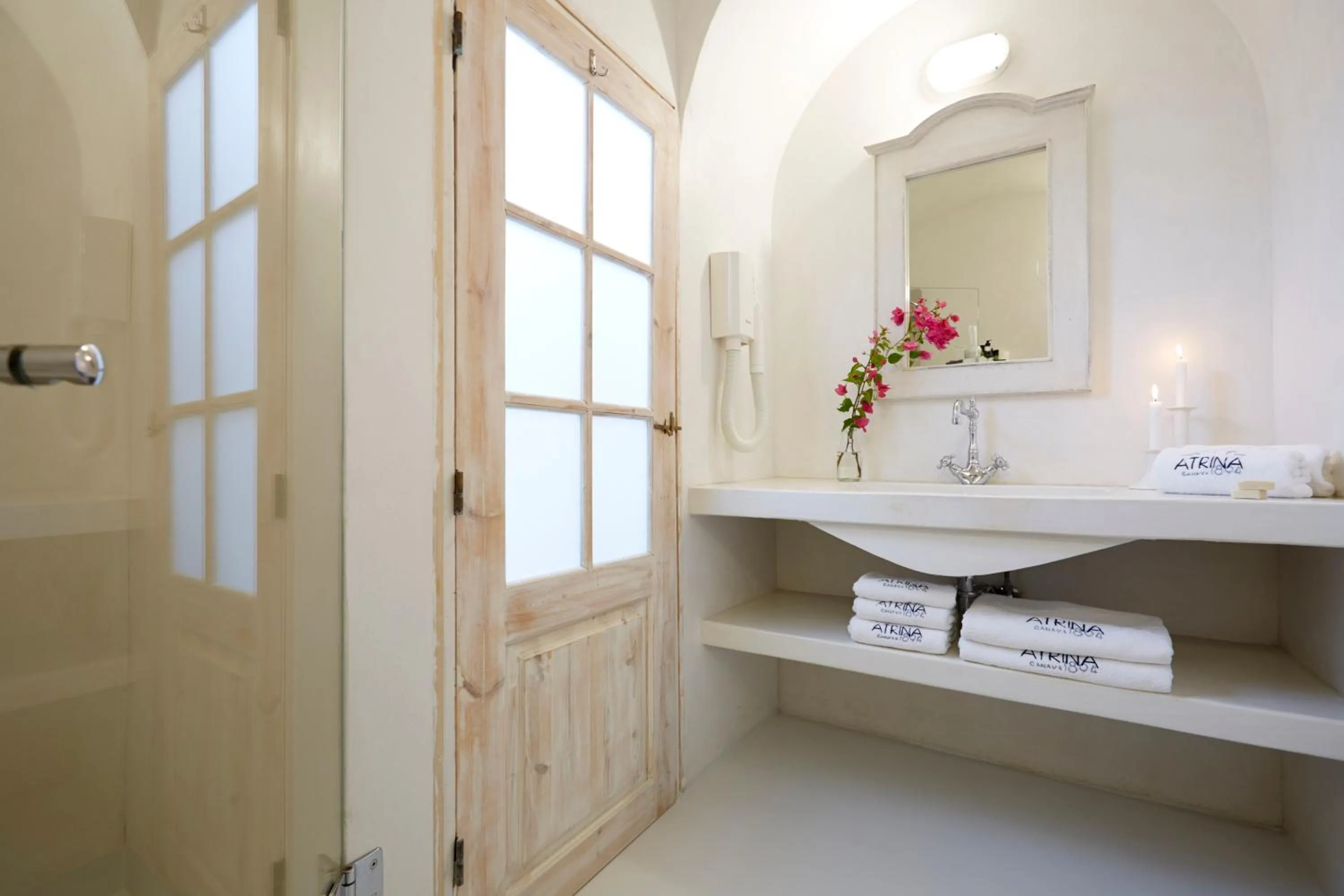 Shower in Atrina Canava 1894