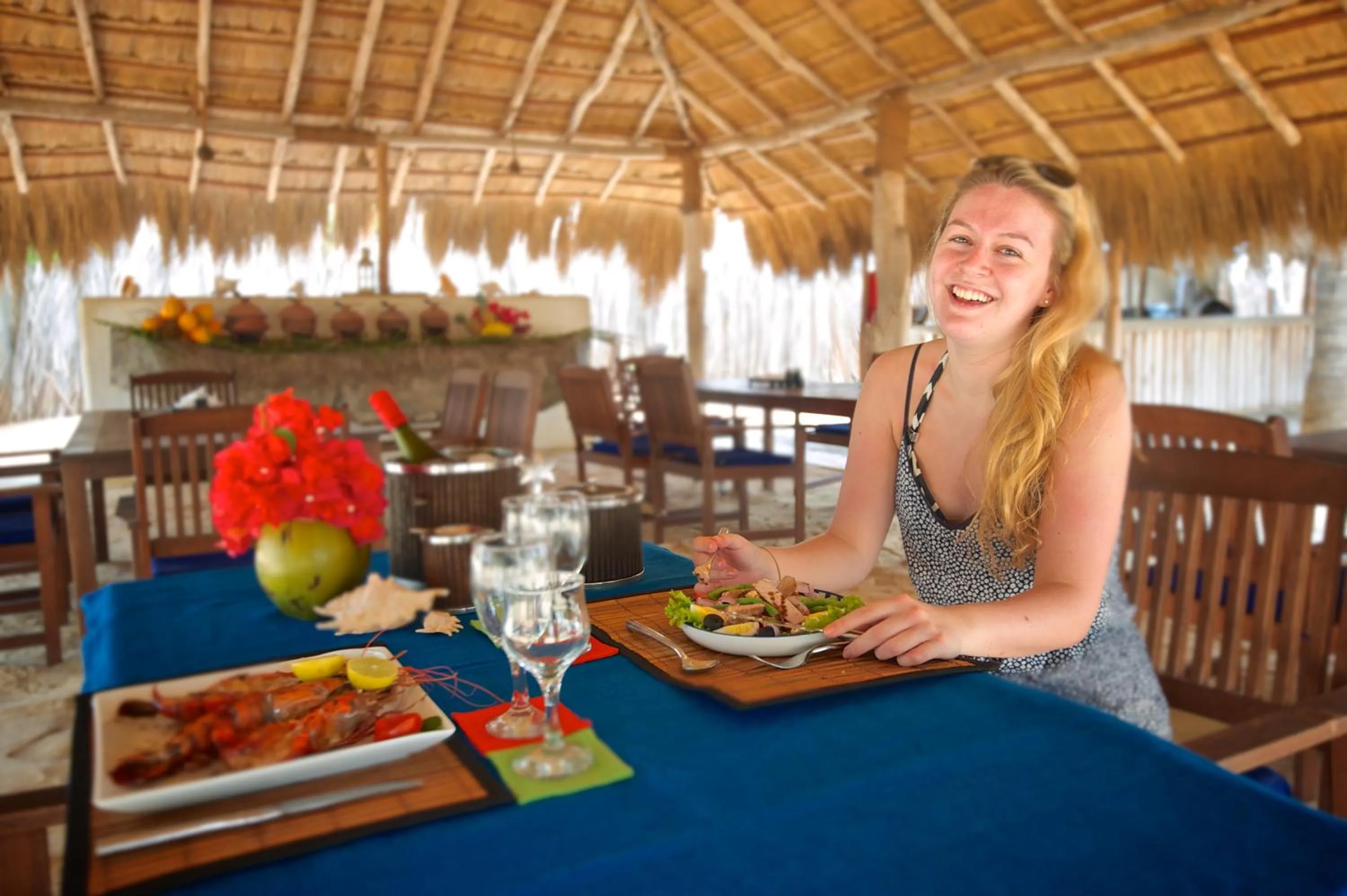 Restaurant/places to eat in Dolphin Beach Resort