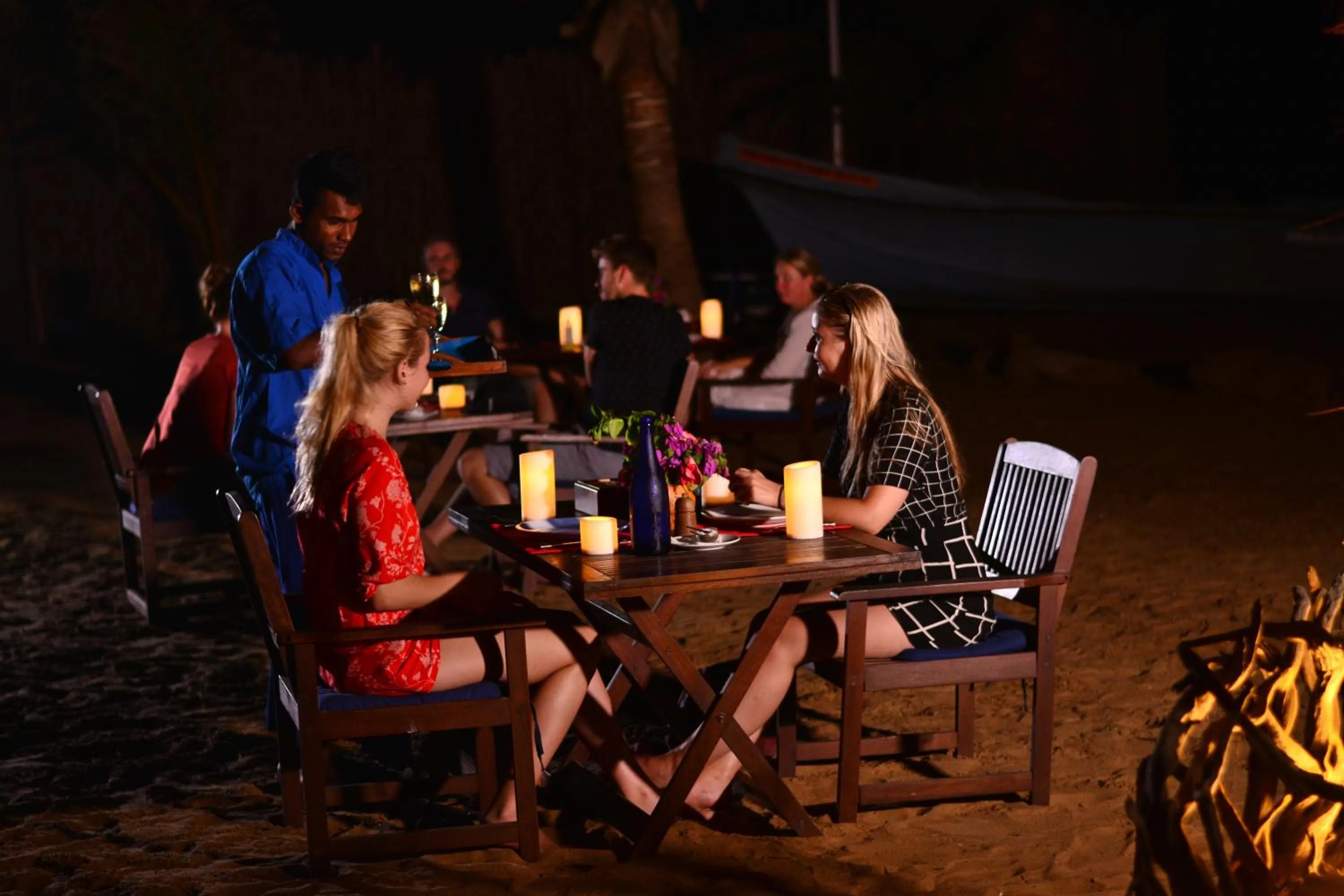 Restaurant/places to eat in Dolphin Beach Resort