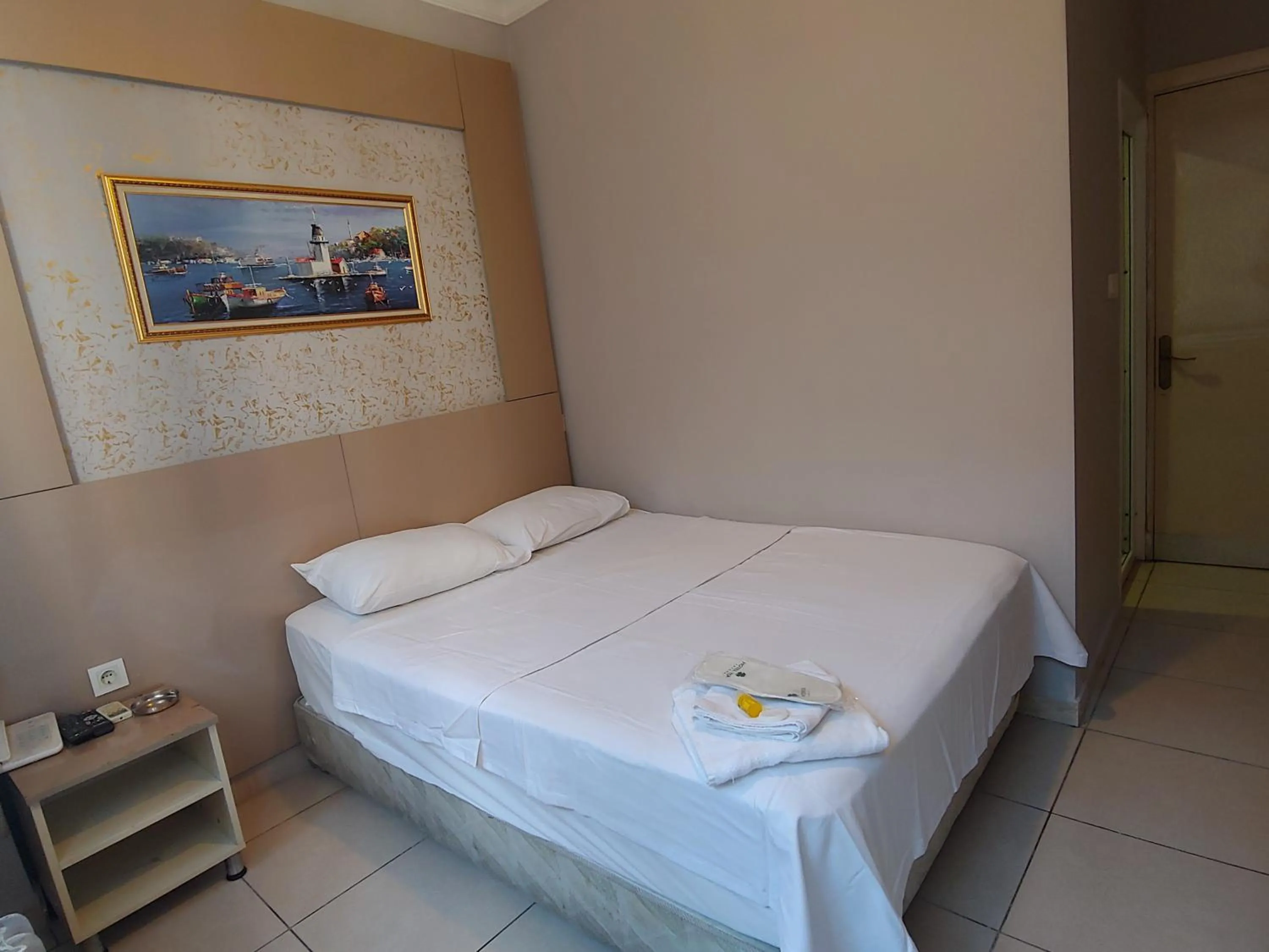 Bed in Hotel Yonca