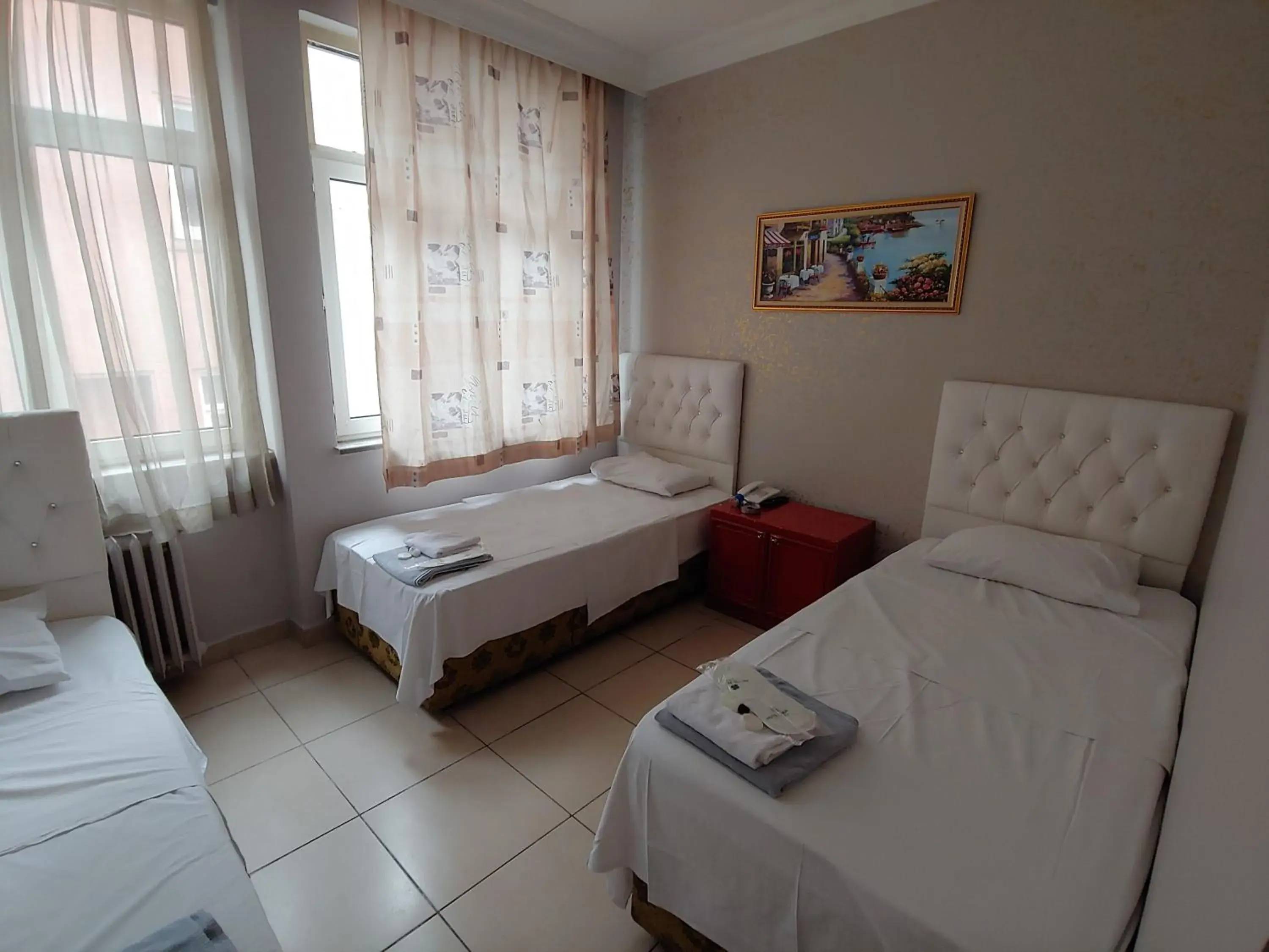 Triple Room in Hotel Yonca Triple Room in Hotel Yonca