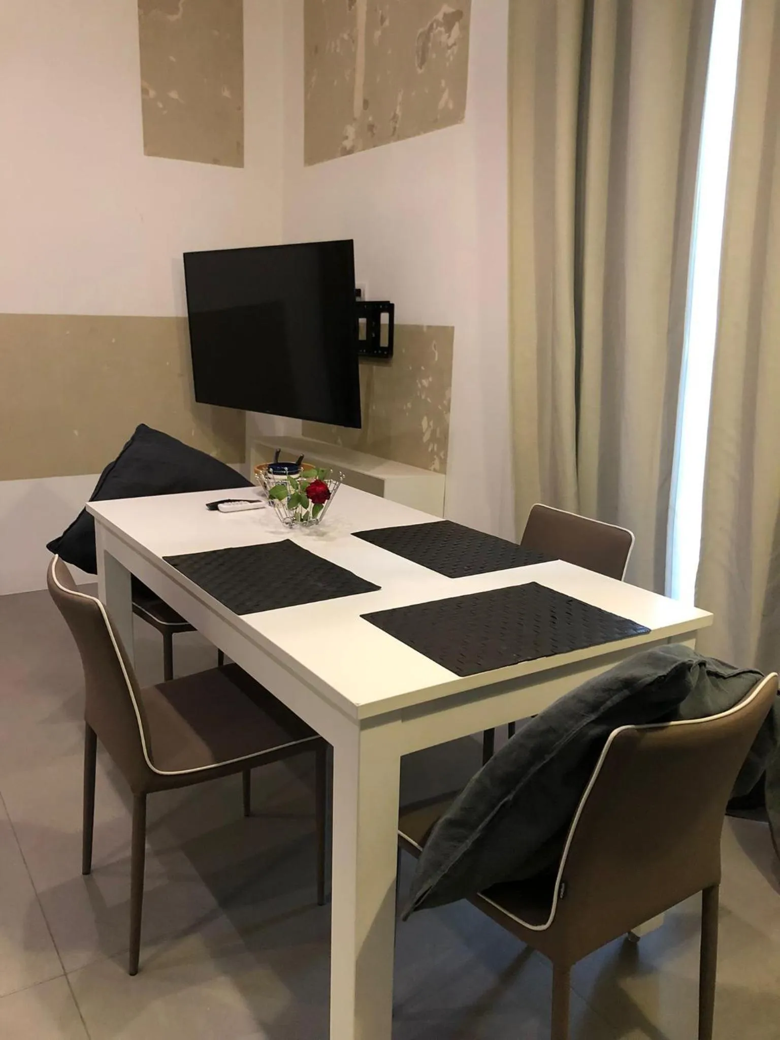 Dining area in The Station Napoli