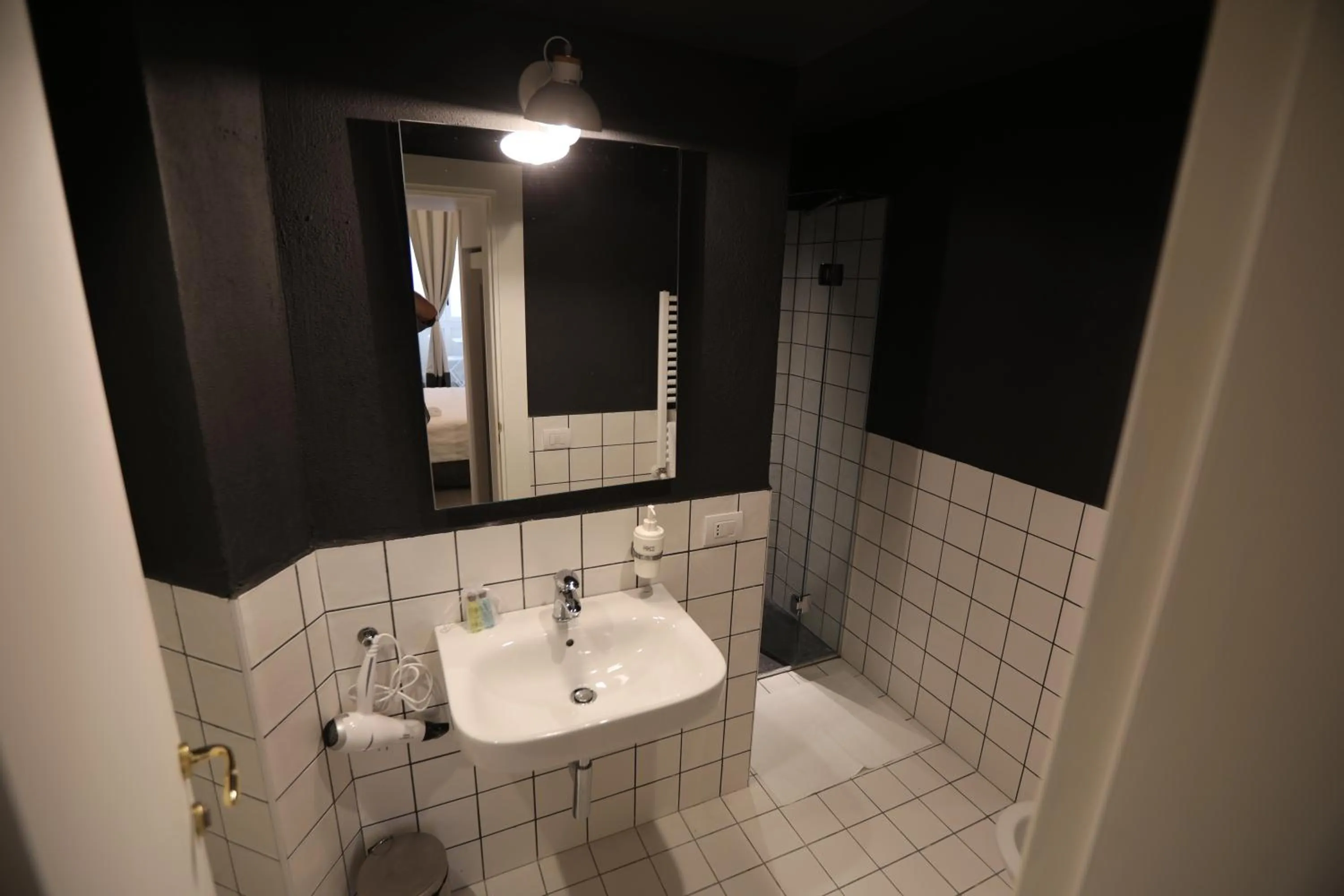 Bathroom in The Station Napoli