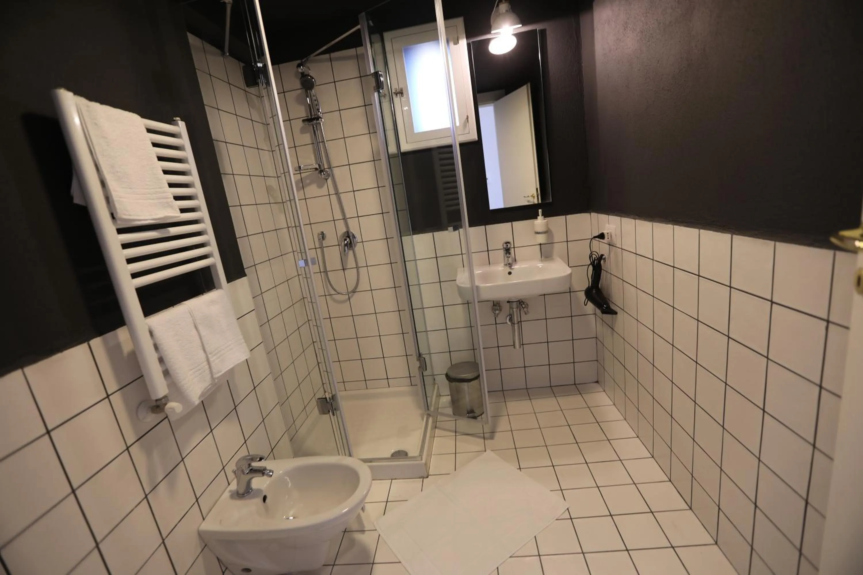 Bathroom in The Station Napoli