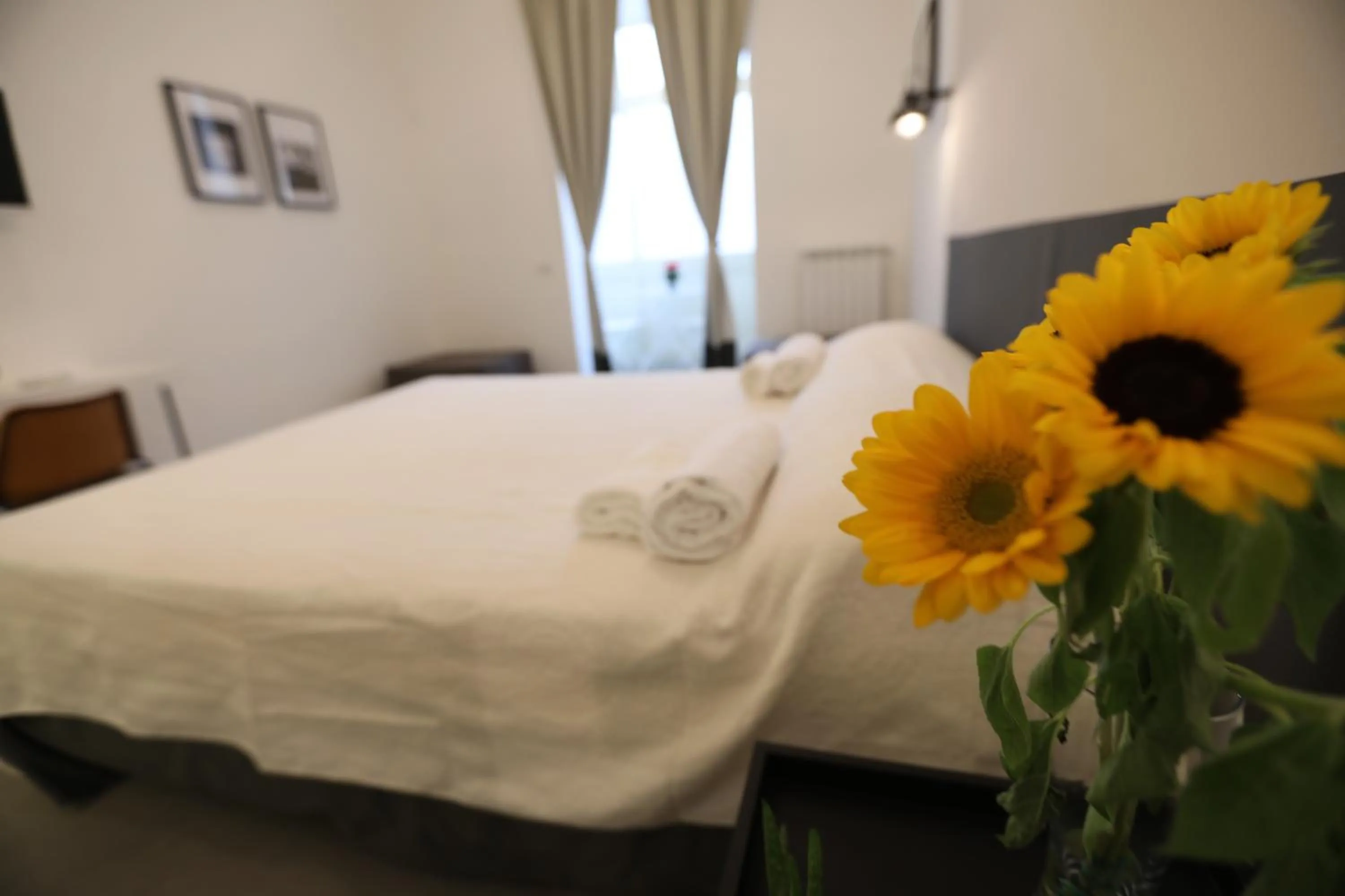 Bed in The Station Napoli