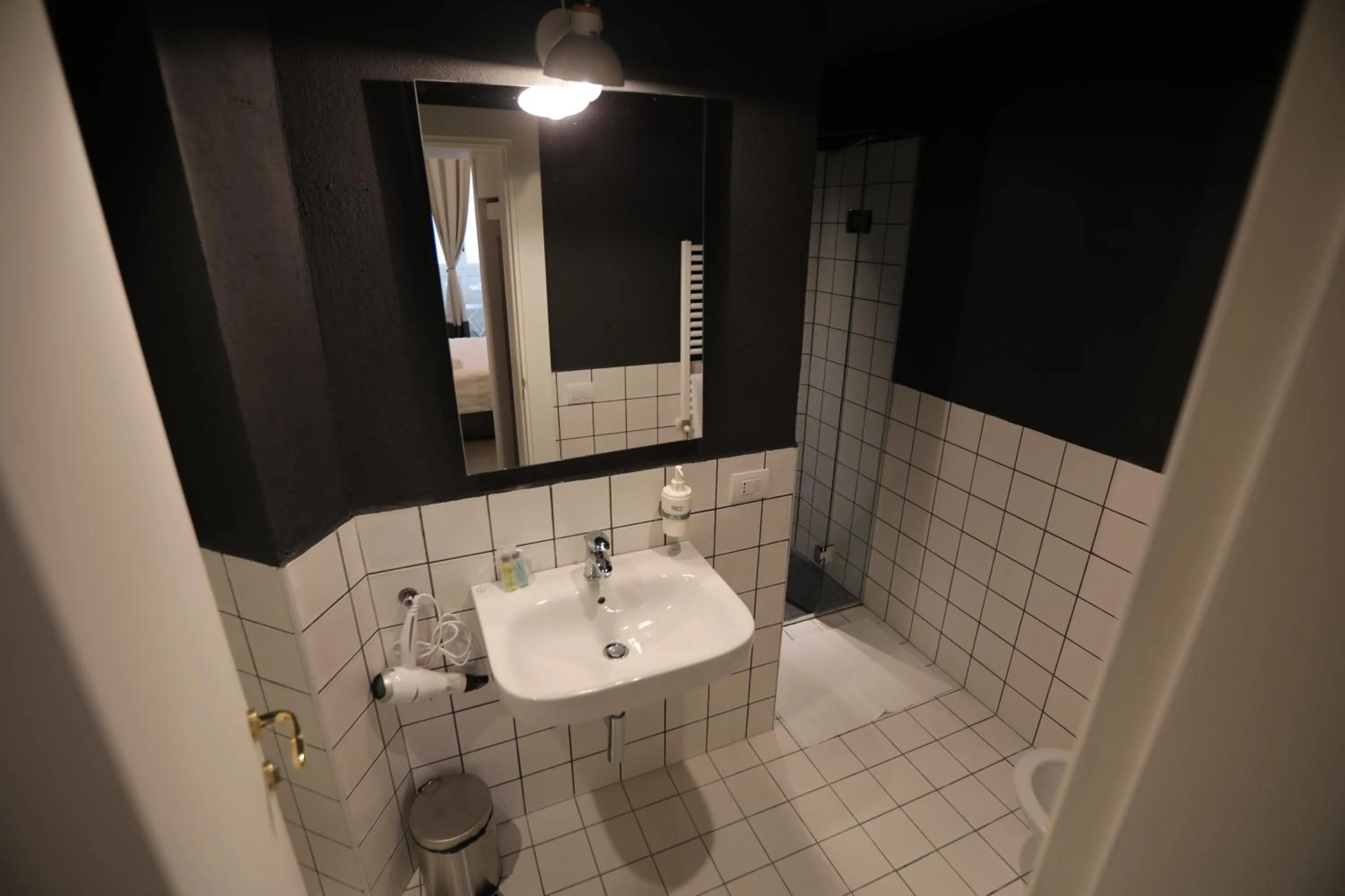 Bathroom in The Station Napoli