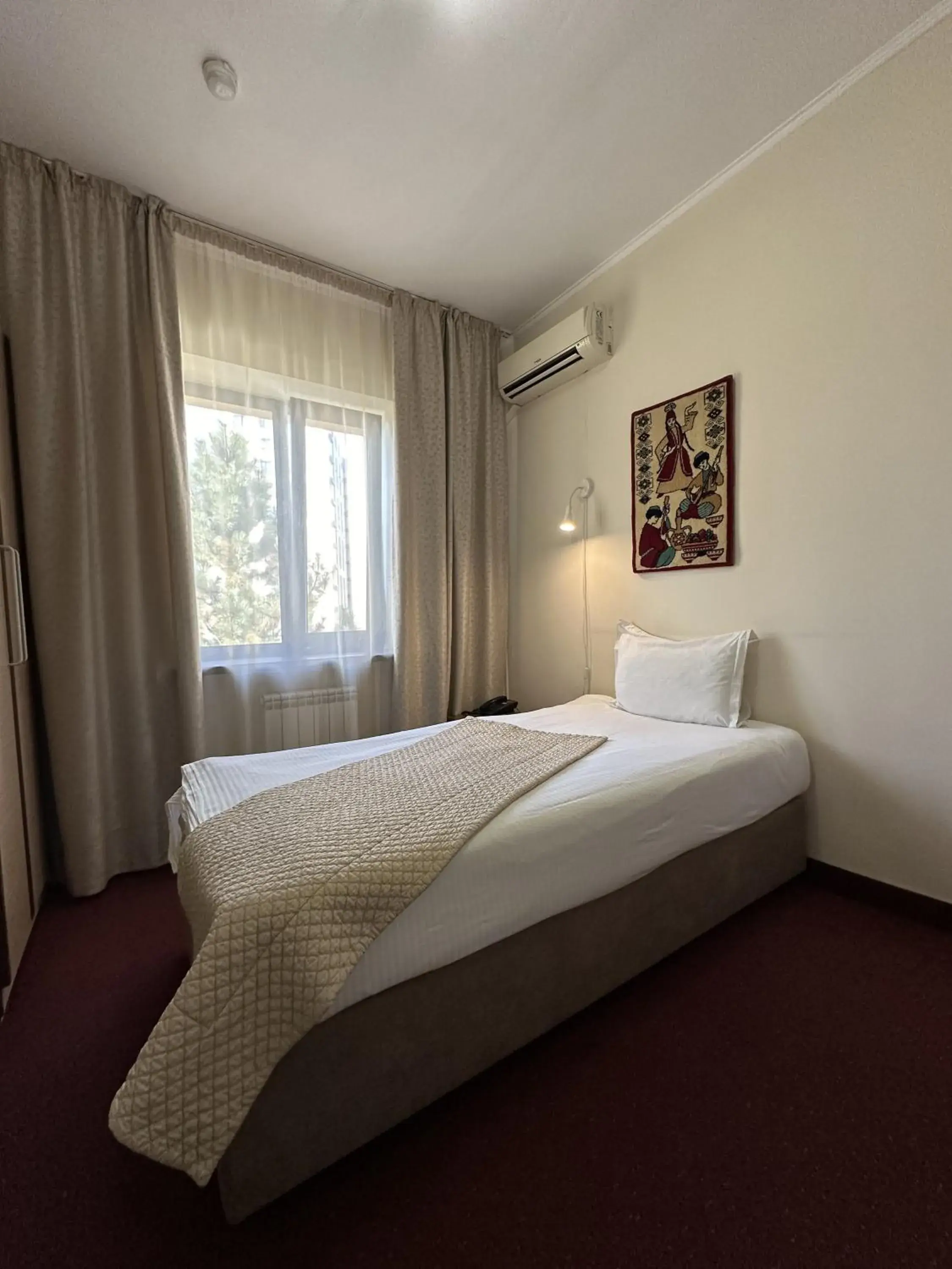 Superior Economy Room - single occupancy in Alma Superior Economy Room - single occupancy in Alma