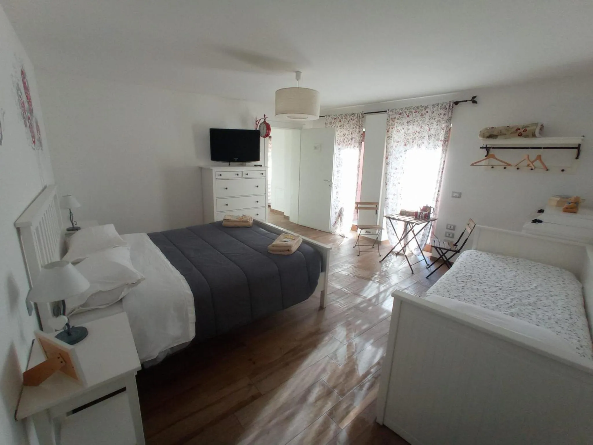 Bed in La Tana del Ghiro Locazione Turistica